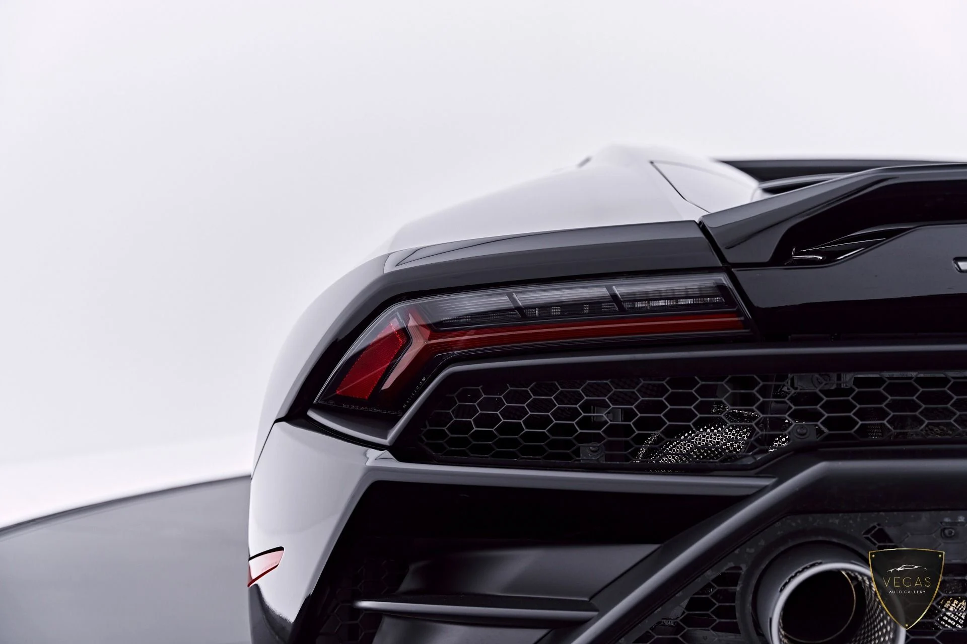 mph032_2124908233_Used_2024_Lamborghini_Huracan_EVO_Base_1783505111_dc40b1fff2