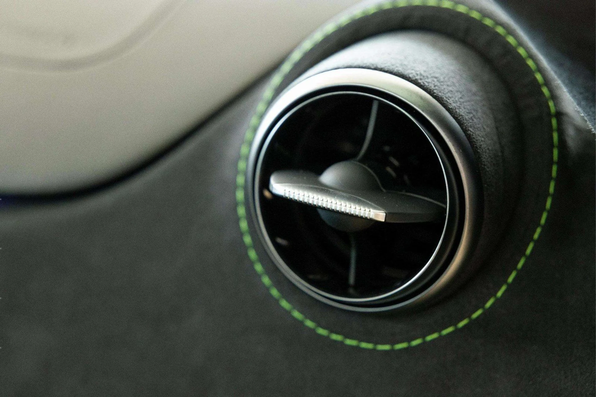 mph032_2126262187_image_33_5e520069a2