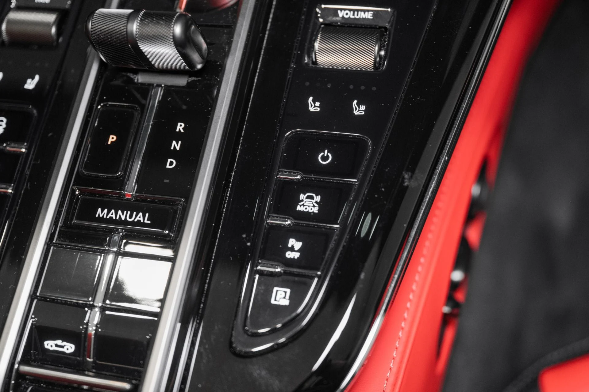 mph032_2133291098_New_2026_Aston_Martin_Vantage_S_Roadster_1786373251_4ec546845f
