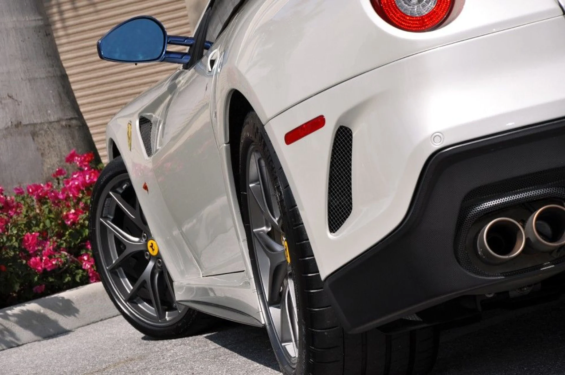 mph032_2137171456_81_p33_l_91e8bd0727