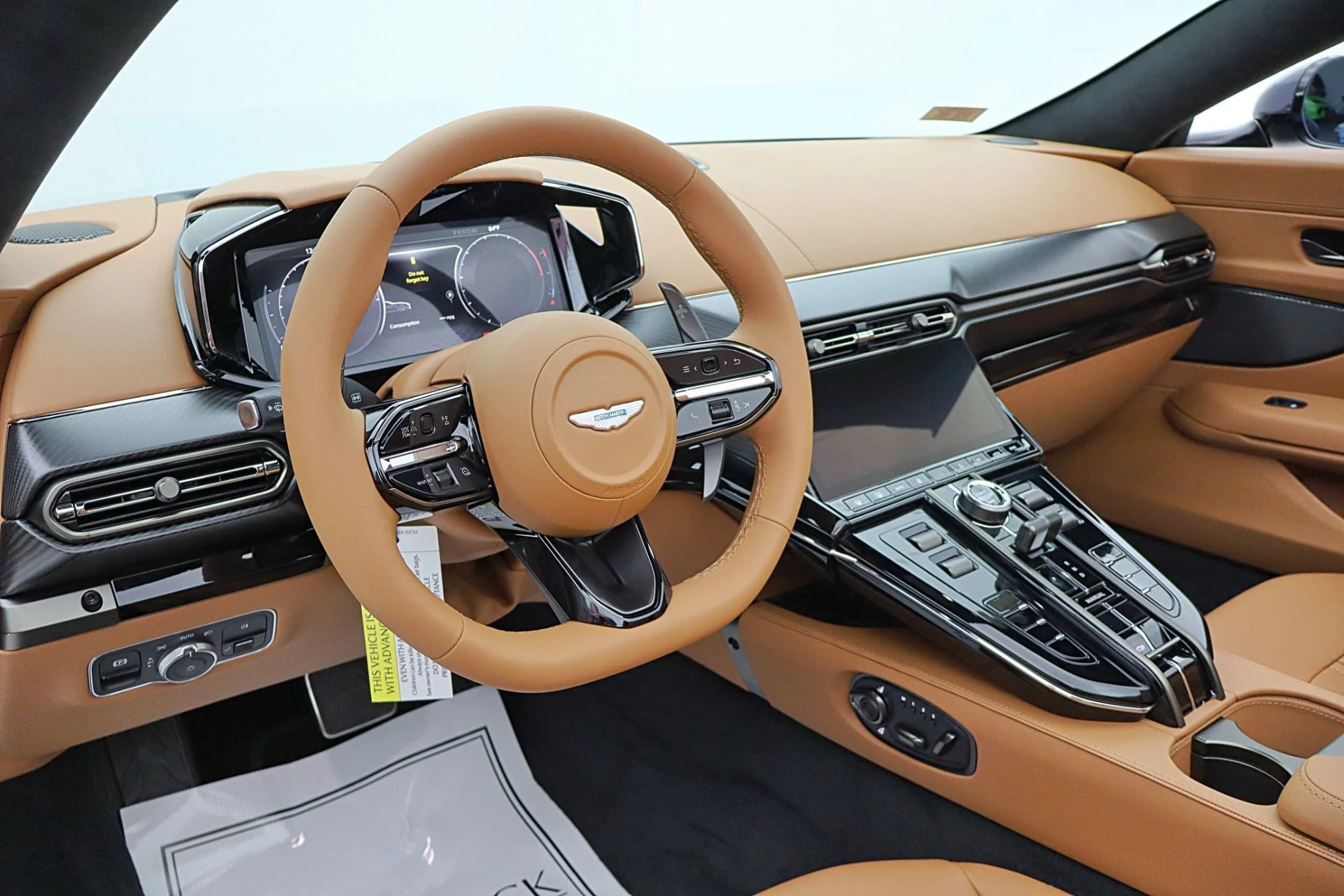 mph032_2146831548_New_2026_Aston_Martin_Vantage_S_Roadster_8aaac123d0