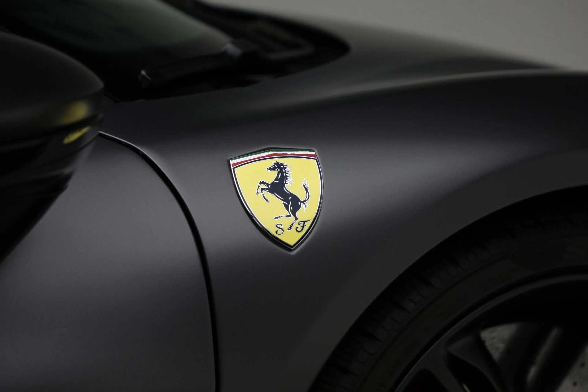 mph032_2151713196_Used_2023_Ferrari_296_GTS_b6d5871353