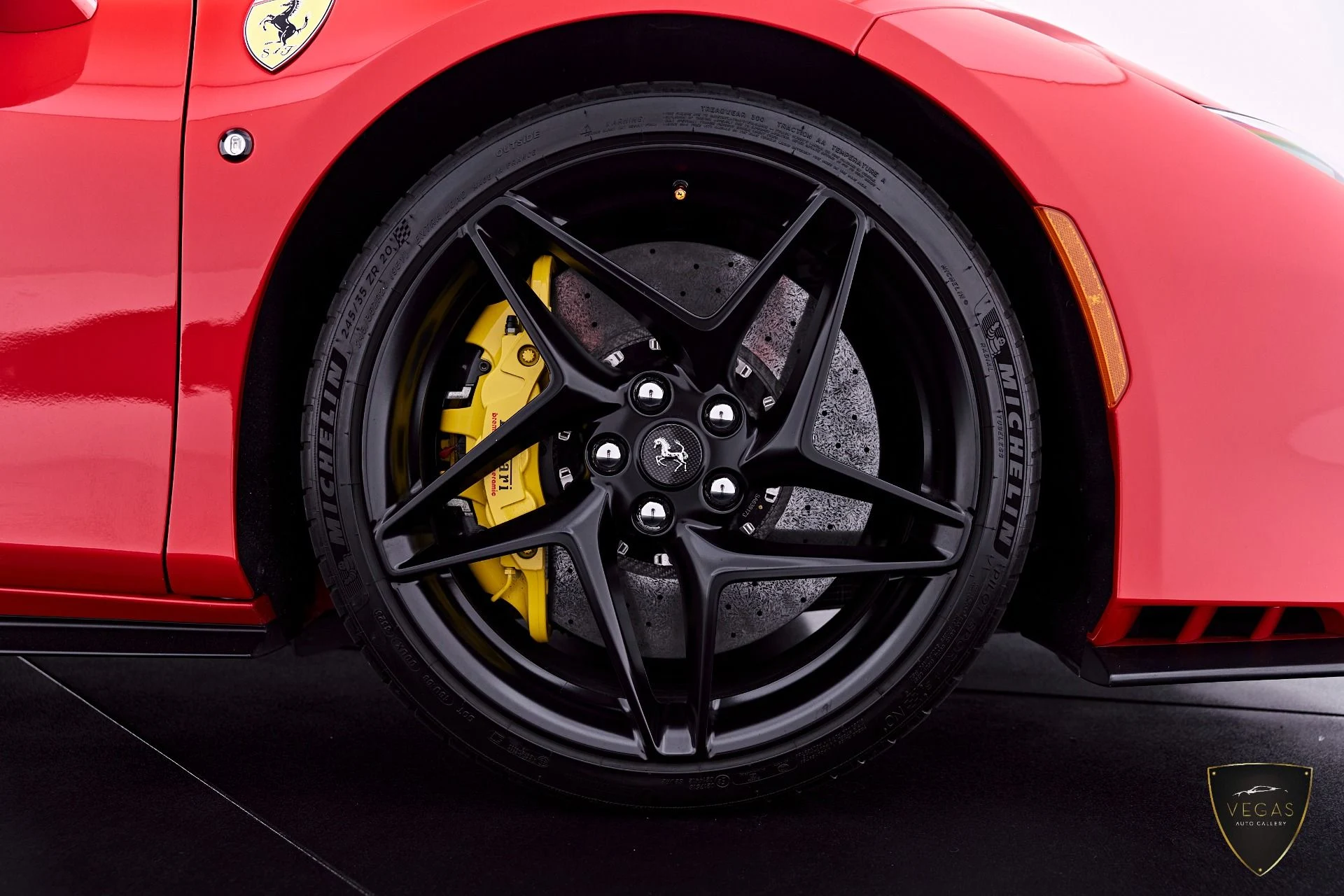 mph032_2153711860_Used_2022_Ferrari_F8_Tributo_Base_1783507040_a5dfd18d46