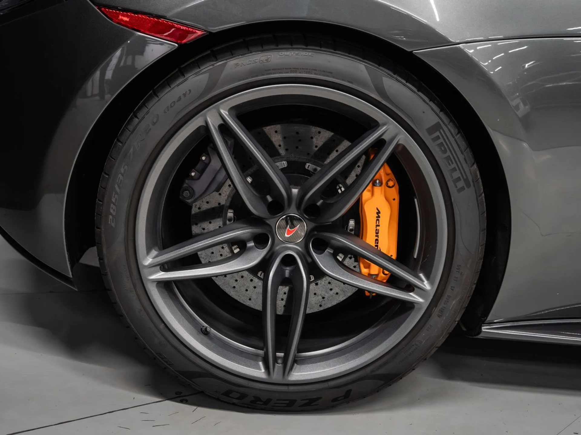 mph032_2157059001_mclaren_570s_2018_29d1dbe8f8