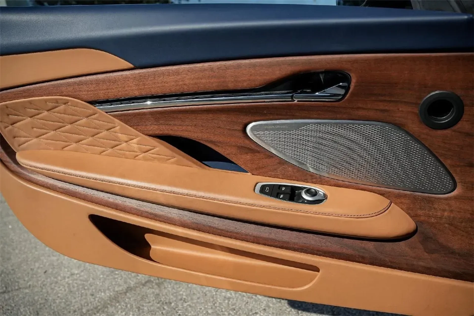 mph032_2159386610_b0a3da5b893c47f3ac1183cf4d8c5a5f_1c4d212ad1