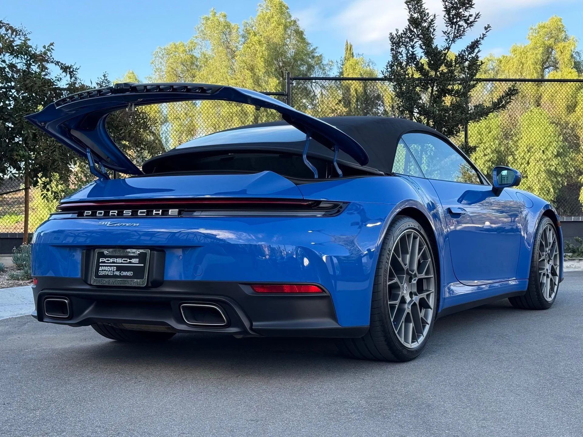 mph032_2174908049_0f15ea5948fd38a4688cd692cec1c85c_df58984c73