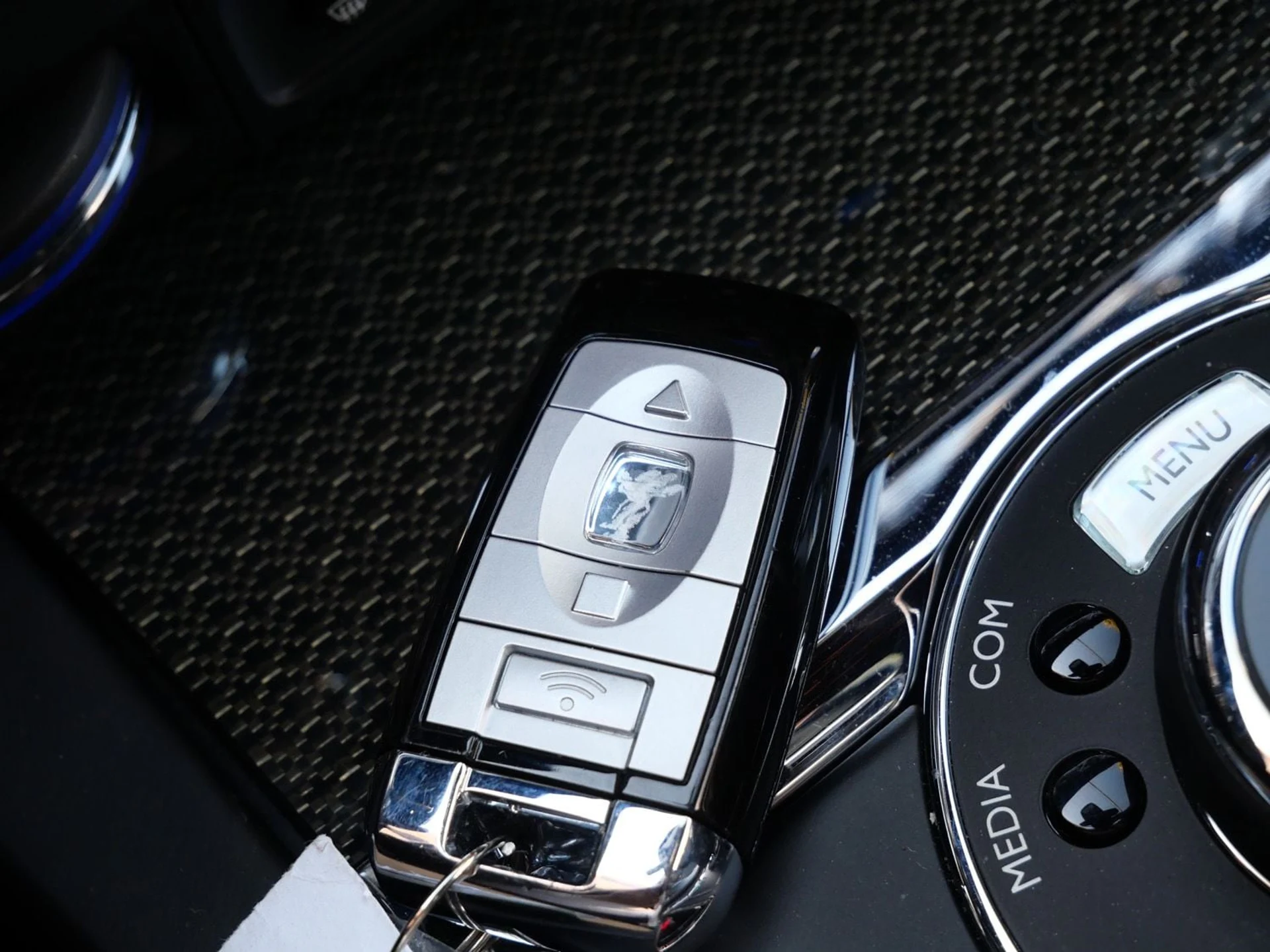 mph032_2184486219_dc08da915f6e32b166745781d627d800x_dbc3bd5965