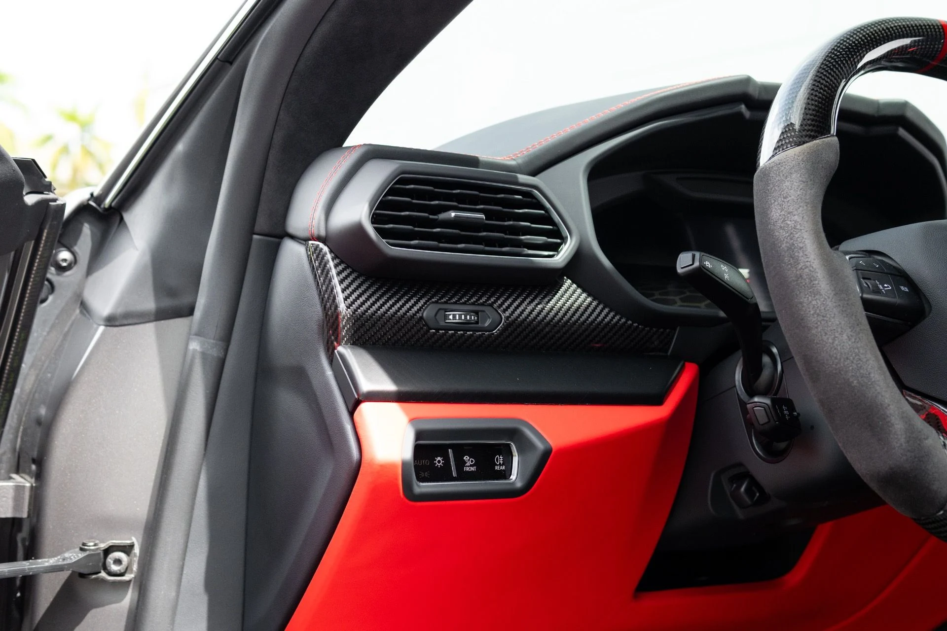 mph032_2187854061_Used_2022_Lamborghini_Urus_1773951394_94ddfa8adf