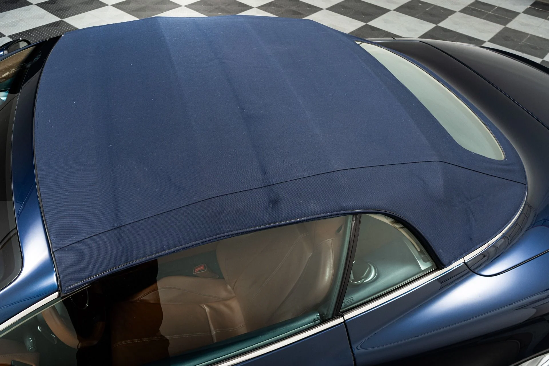mph032_2198962340_Used_2011_Aston_Martin_DB_9_Volante_Two_Tone_Interior_V12_Power_1780003094_39e020a606