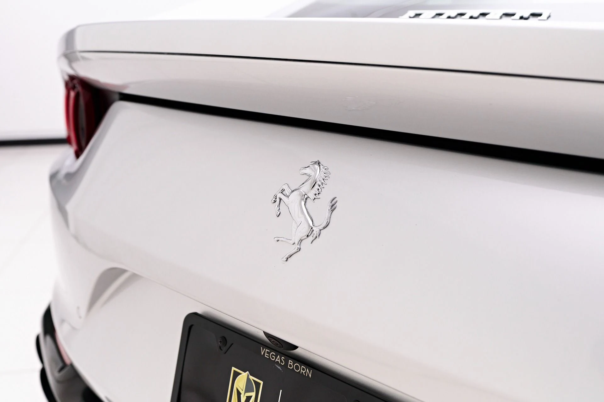 mph032_2206140946_Used_2020_Ferrari_812_Superfast_Base_1753754444_a901c3f2af