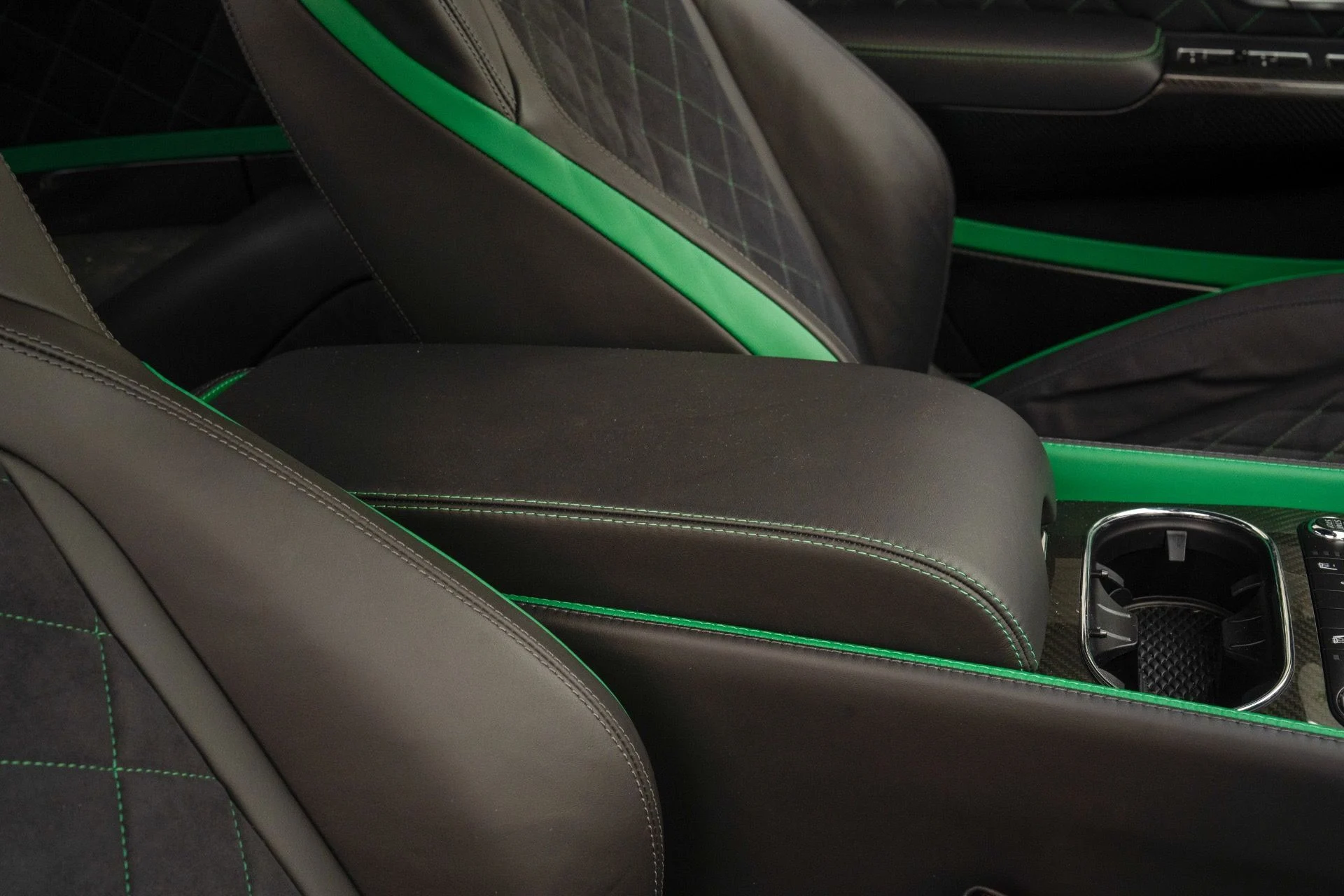 mph032_2207155594_Used_2015_Bentley_Continental_GT_3_R_1755707839_1ddc72d172