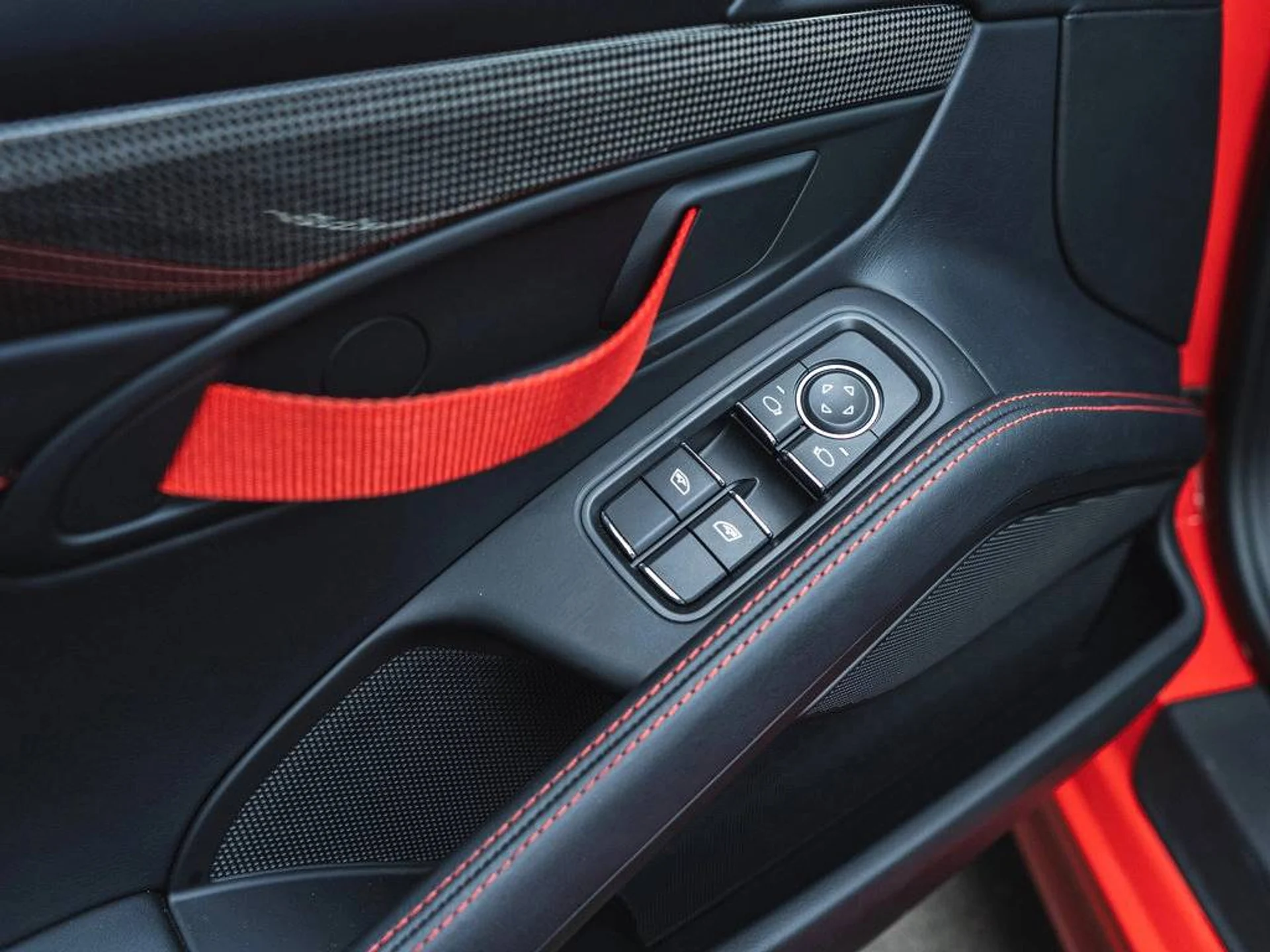 mph032_2227370233_1280_bfaebddbff