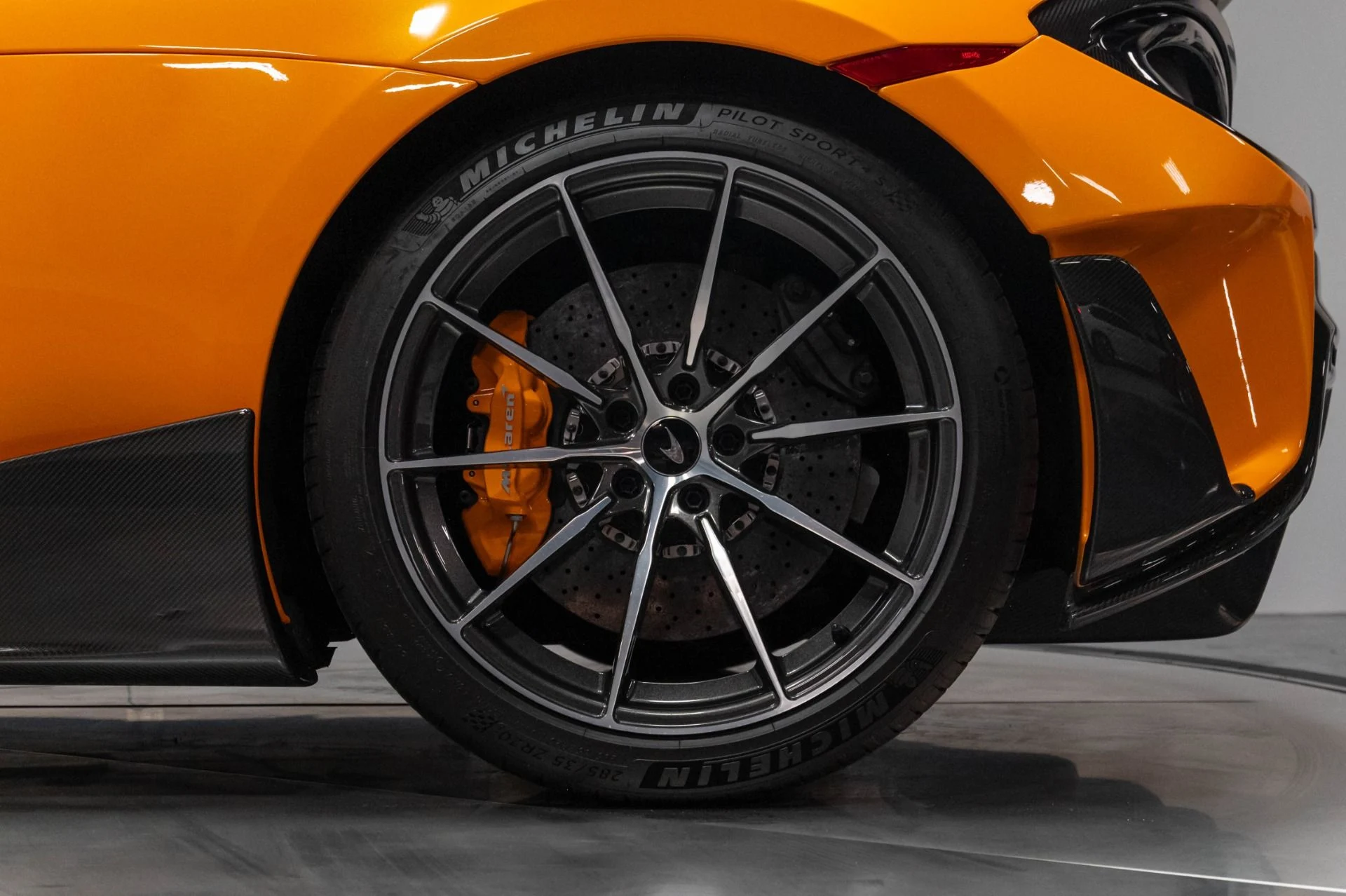 mph032_2230410139_Used_2019_Mc_Laren_600_LT_1787778604_4e2e34aad4