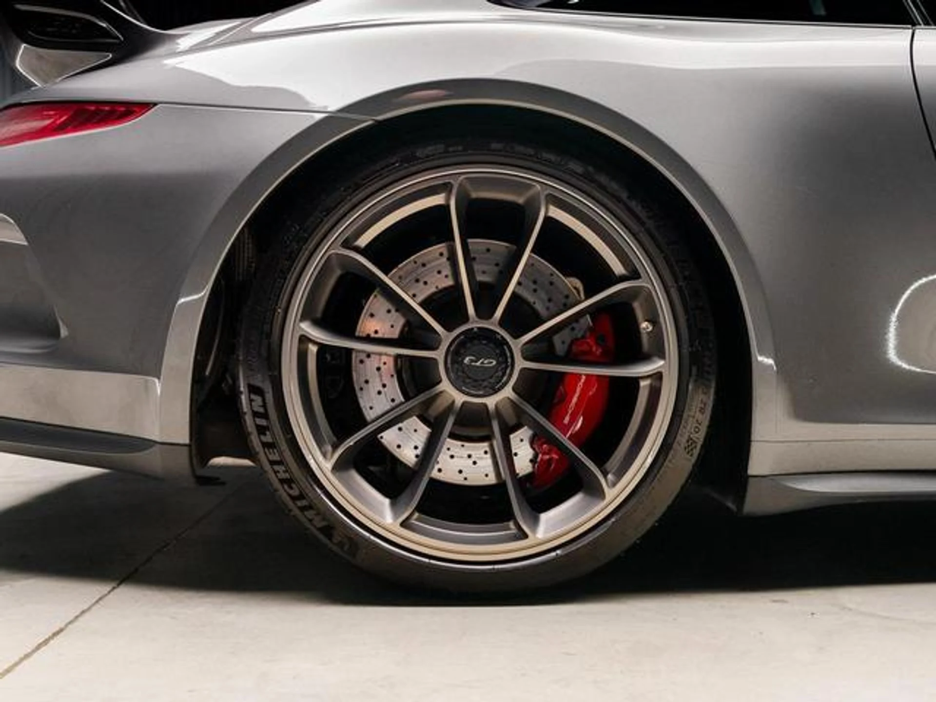 mph032_2235200724_e_KSGT_3mah_I46_Q_K90_AZG_0yv6egc_cadac002d0