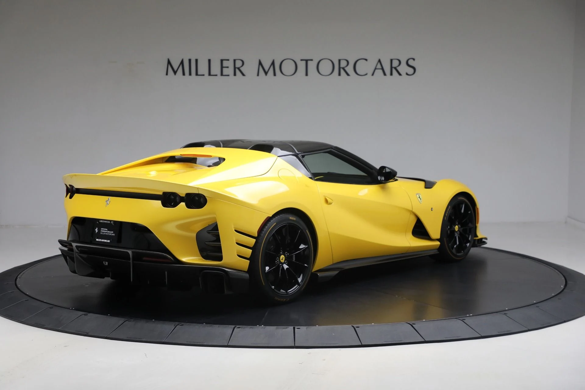 mph032_224393447_Used_2023_Ferrari_812_Competizione_A_1784e87946