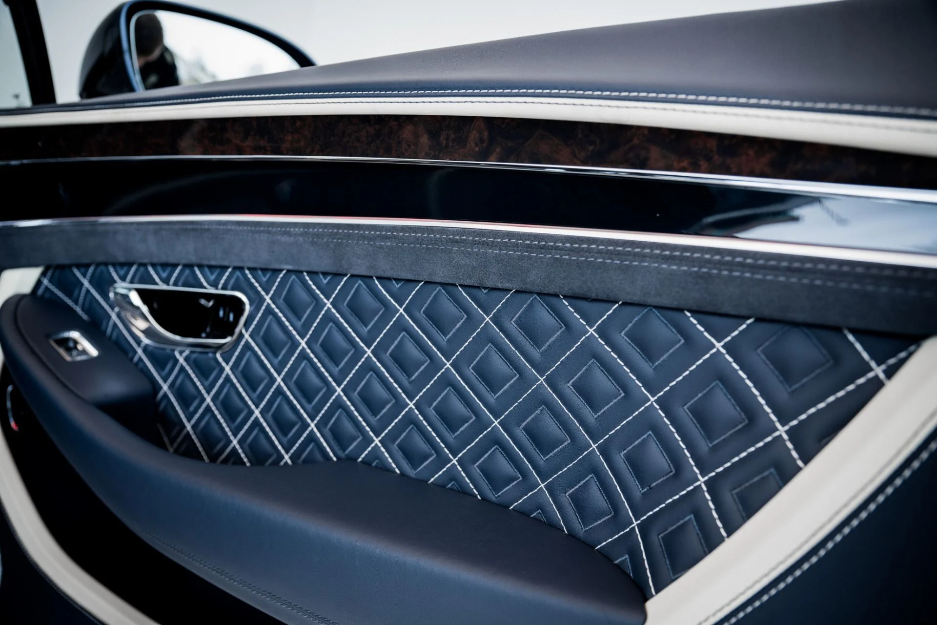 mph032_2247649039_Used_2022_Bentley_Continental_GTC_Speed_1670446410_89638373af