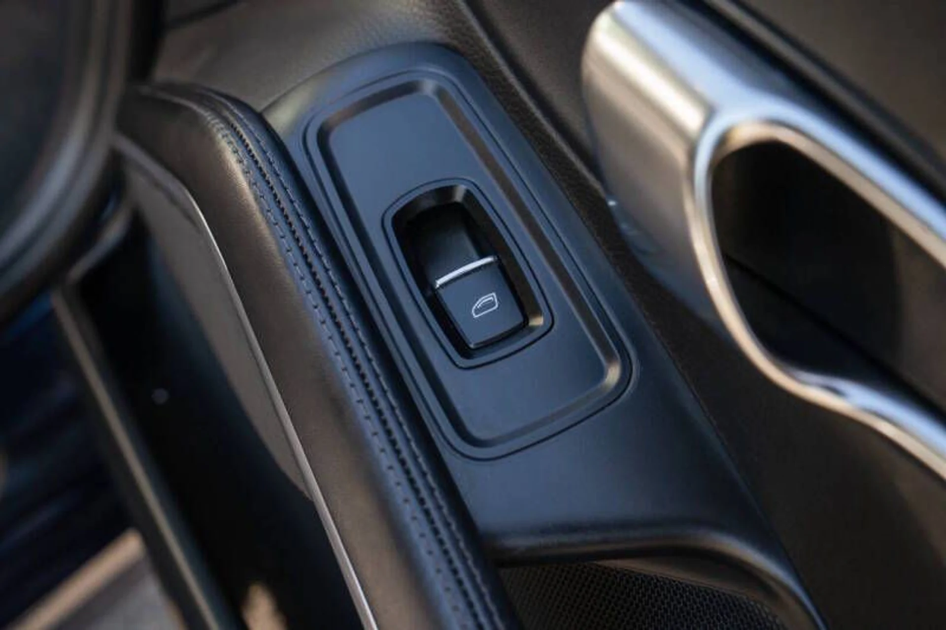 mph032_2264076129_2013_porsche_911_carrera_2dr_coupe_7549a9873a