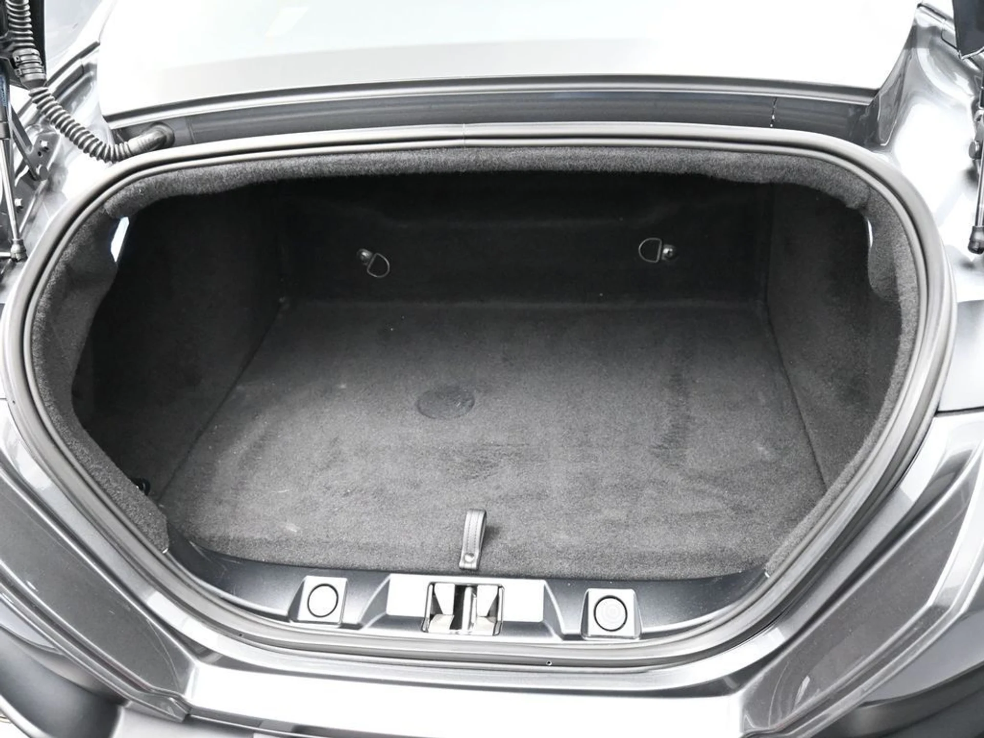 mph032_2264945946_image_32_f818fa7442