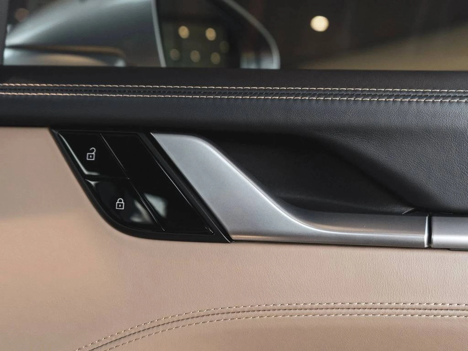 mph032_2267579462_1280_7844e105e5