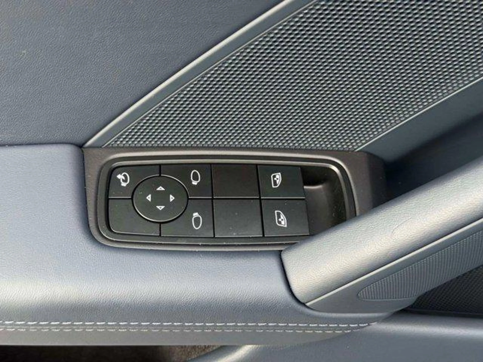 mph032_2268837861_QHVR_Df_Ni8uy6na_NQQ_Mmtaec_Bhag_b95af79de1