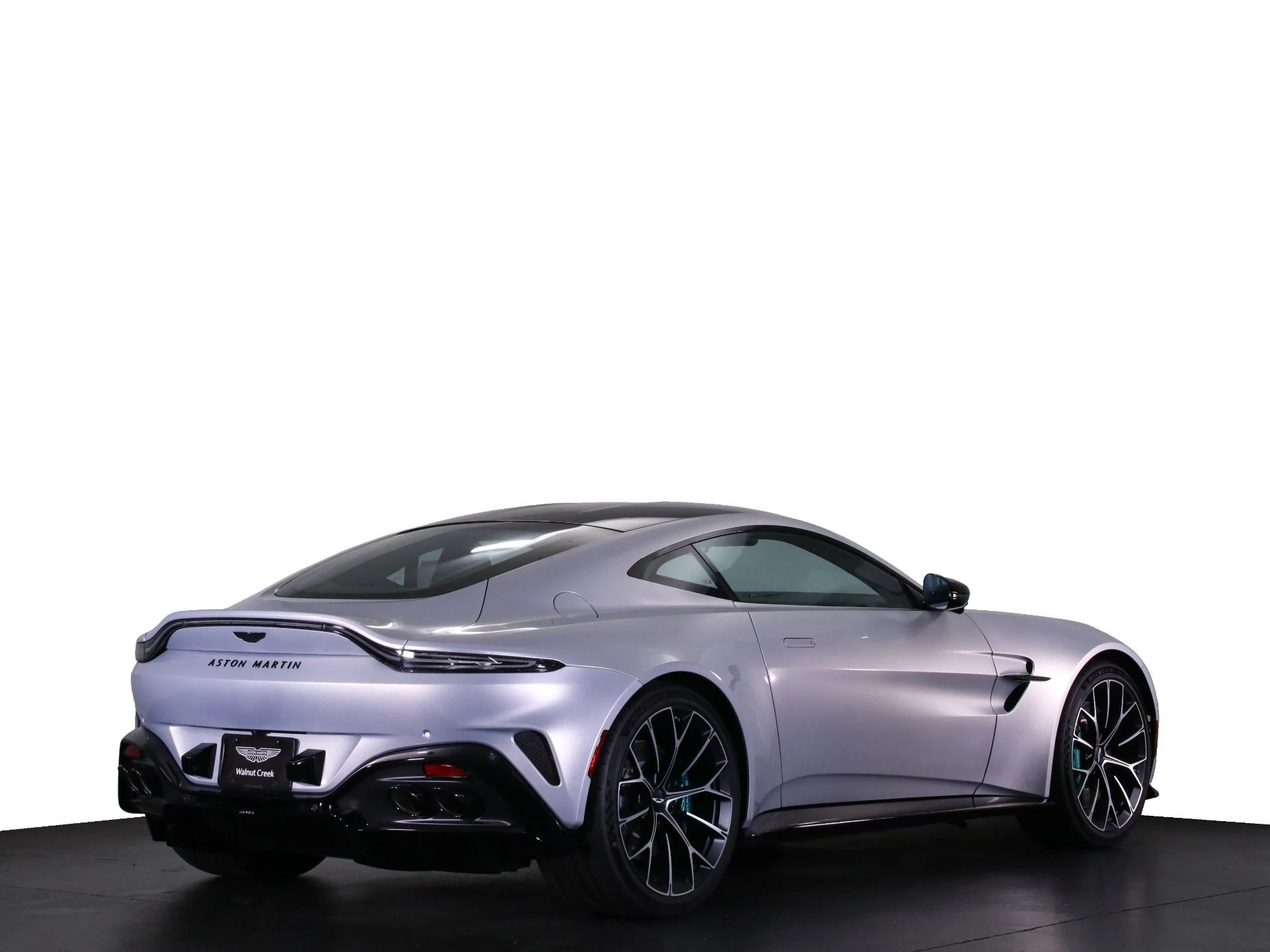 mph032_2278529824_New_2025_Aston_Martin_Vantage_1758482523_aa8a180275