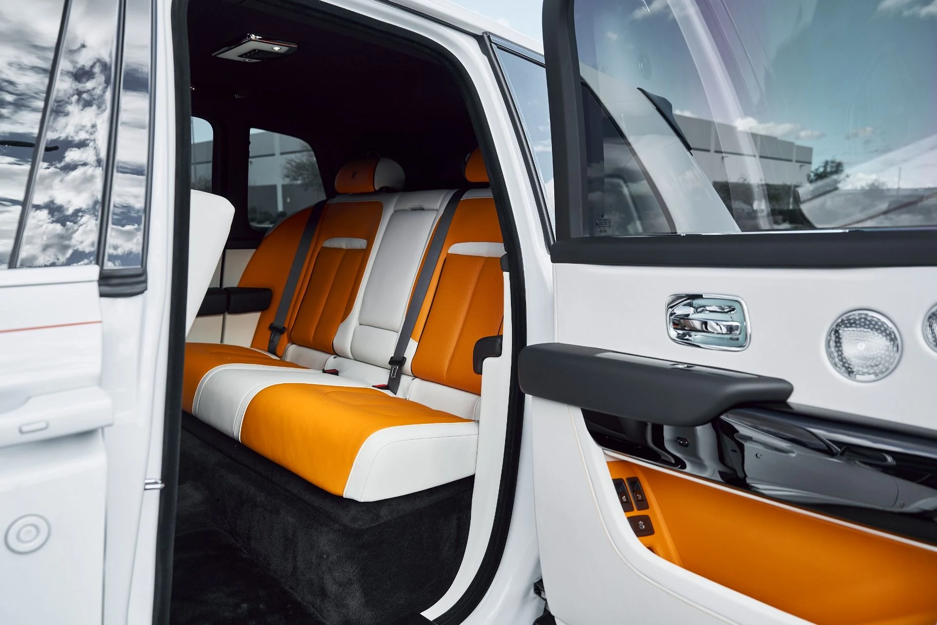 mph032_2284825241_Used_2026_Rolls_Royce_Cullinan_Base_1766884757_dd61ca8a68