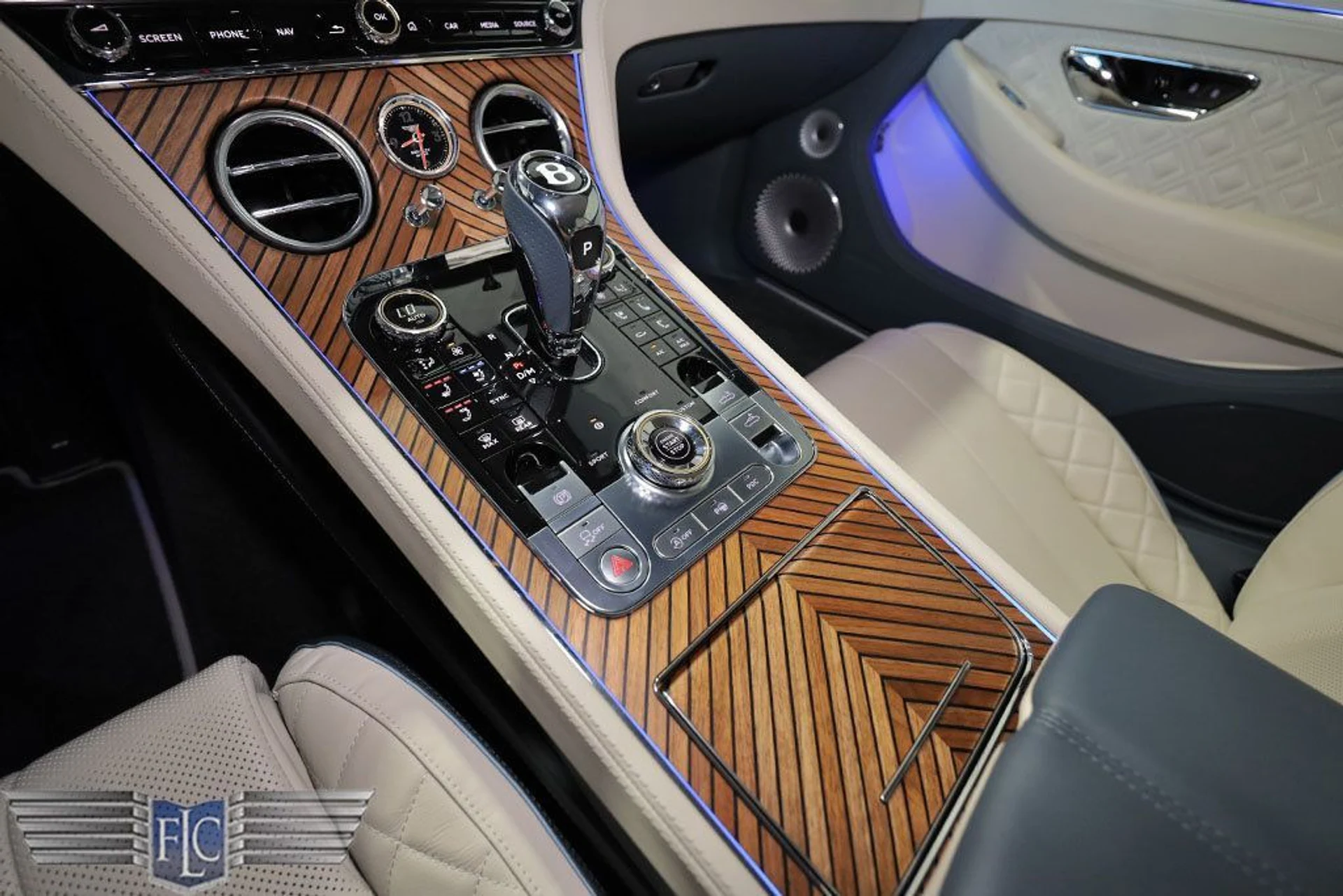 mph032_228636256_used_2023_bentley_continental_gtcspeedconvertible_9689_23028266_33_1024_c306f92f9e