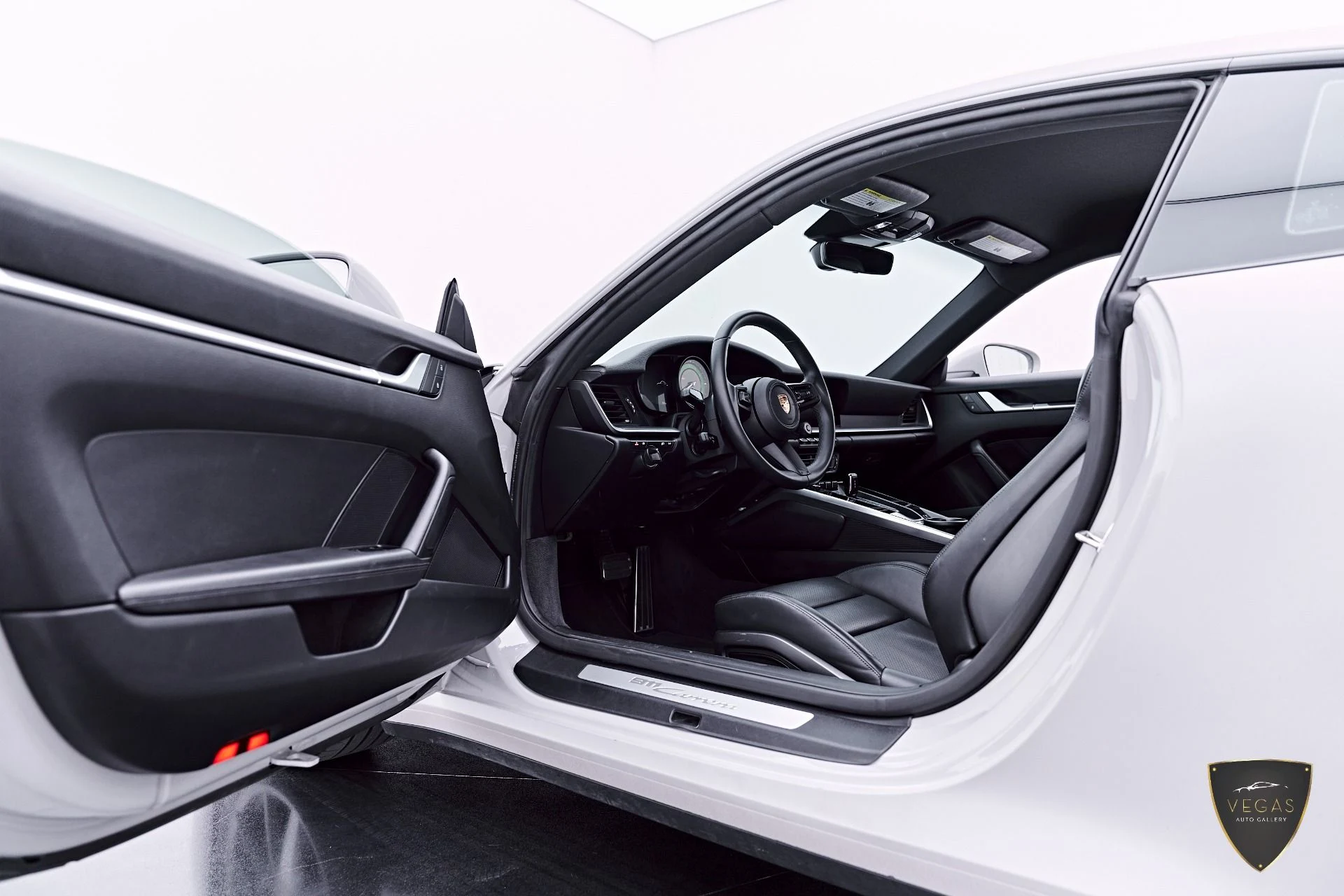 mph032_228823061_Used_2023_Porsche_911_Carrera_1783043019_933dcb0238