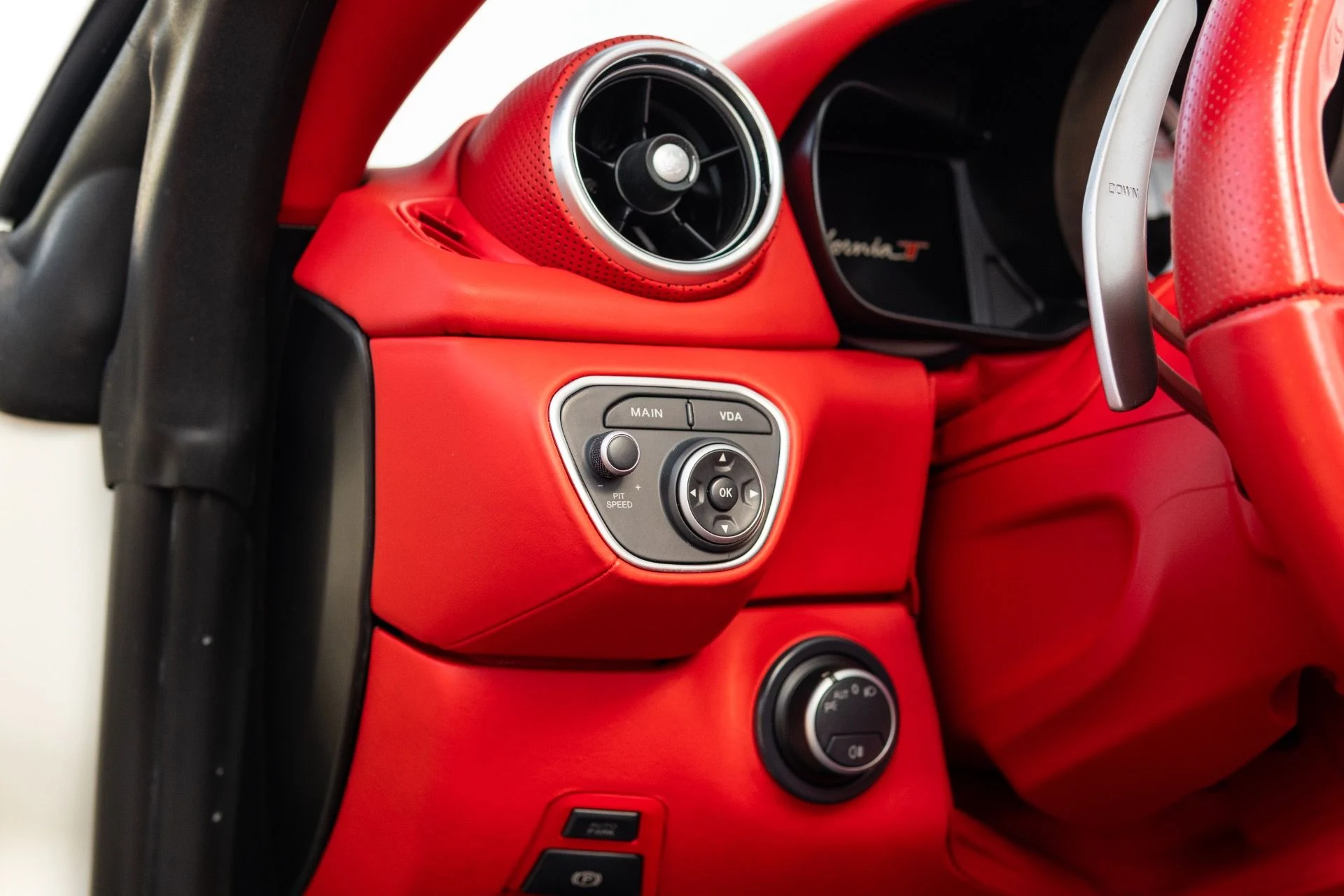 mph032_2294833653_Used_2017_Ferrari_California_T_1767901173_310caada51