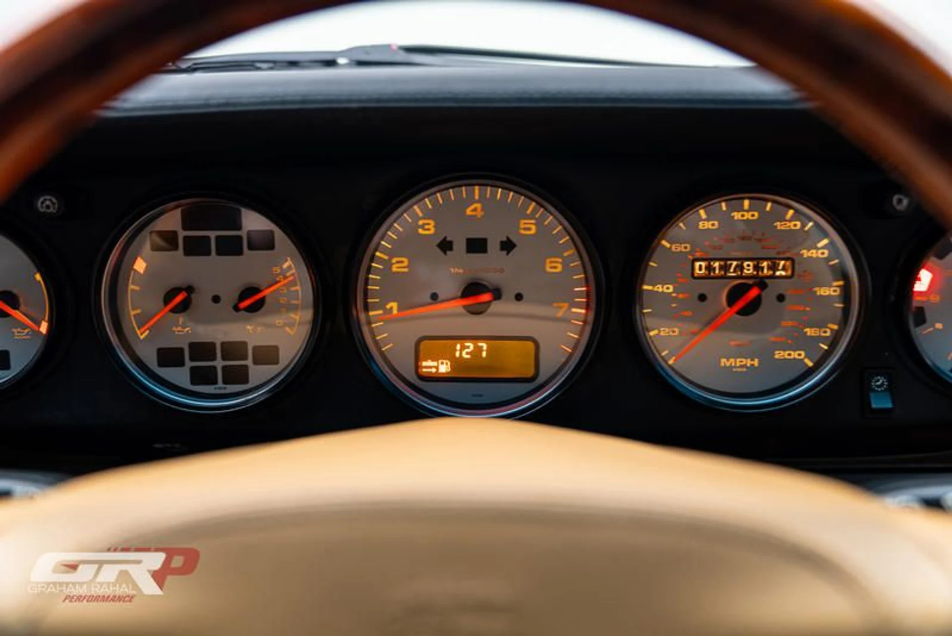 mph032_2296249200_2_FB_7_A79_A_3207_4544_B012_27_E20009_D202_421a796c20