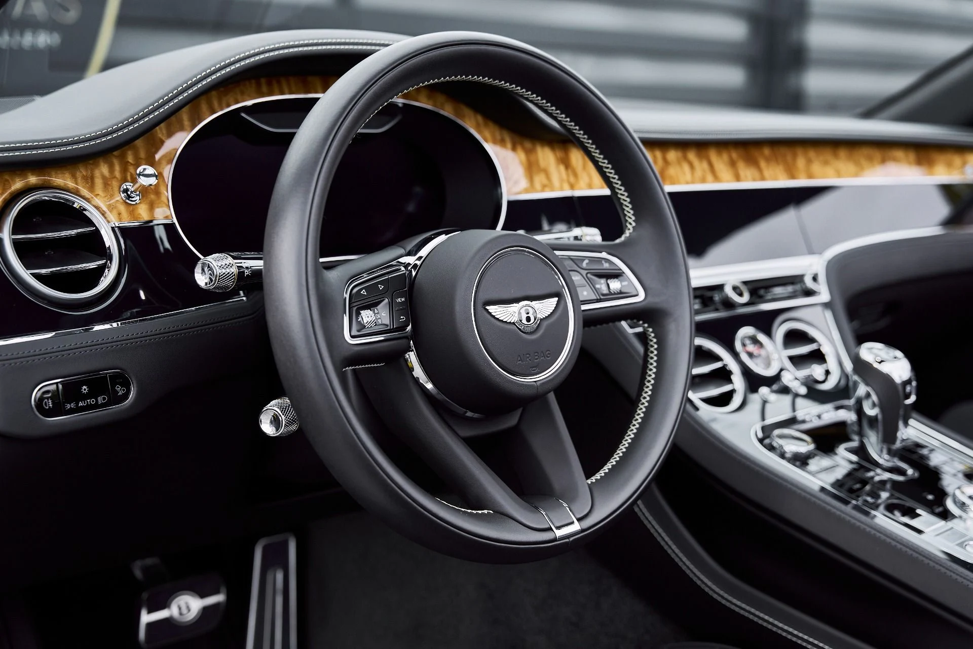 mph032_2296473026_Used_2022_Bentley_Continental_GT_V8_1766800378_3facf42cfe