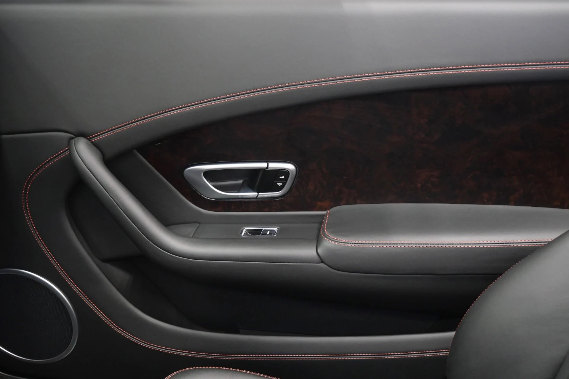 mph032_2299600018_Used_2014_Bentley_Continental_GTC_V8_S_528_Horsepower_Heated_and_Ventilated_Seats_1779224405_4d519c570b