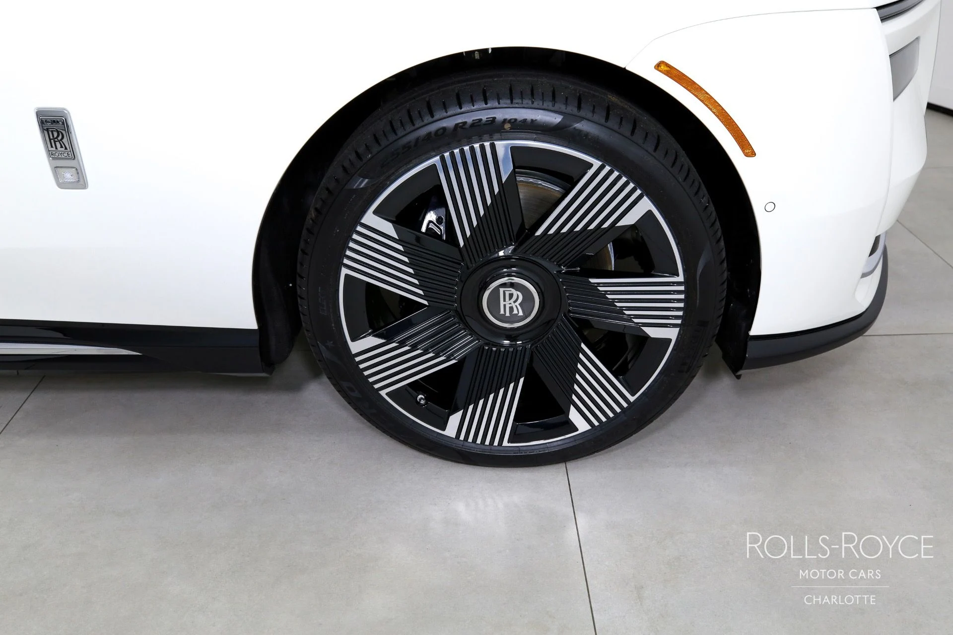 mph032_2301665290_Used_2025_Rolls_Royce_Spectre_1752785235_35c655a30d