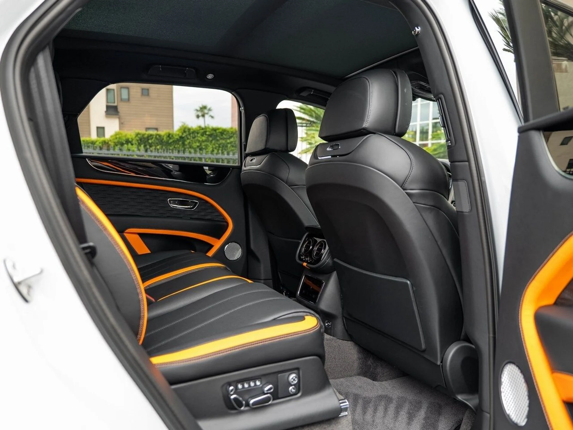 mph032_231613357_4c4c17c9a3ae91d7dbfff5028052db51x_0d32c284e0