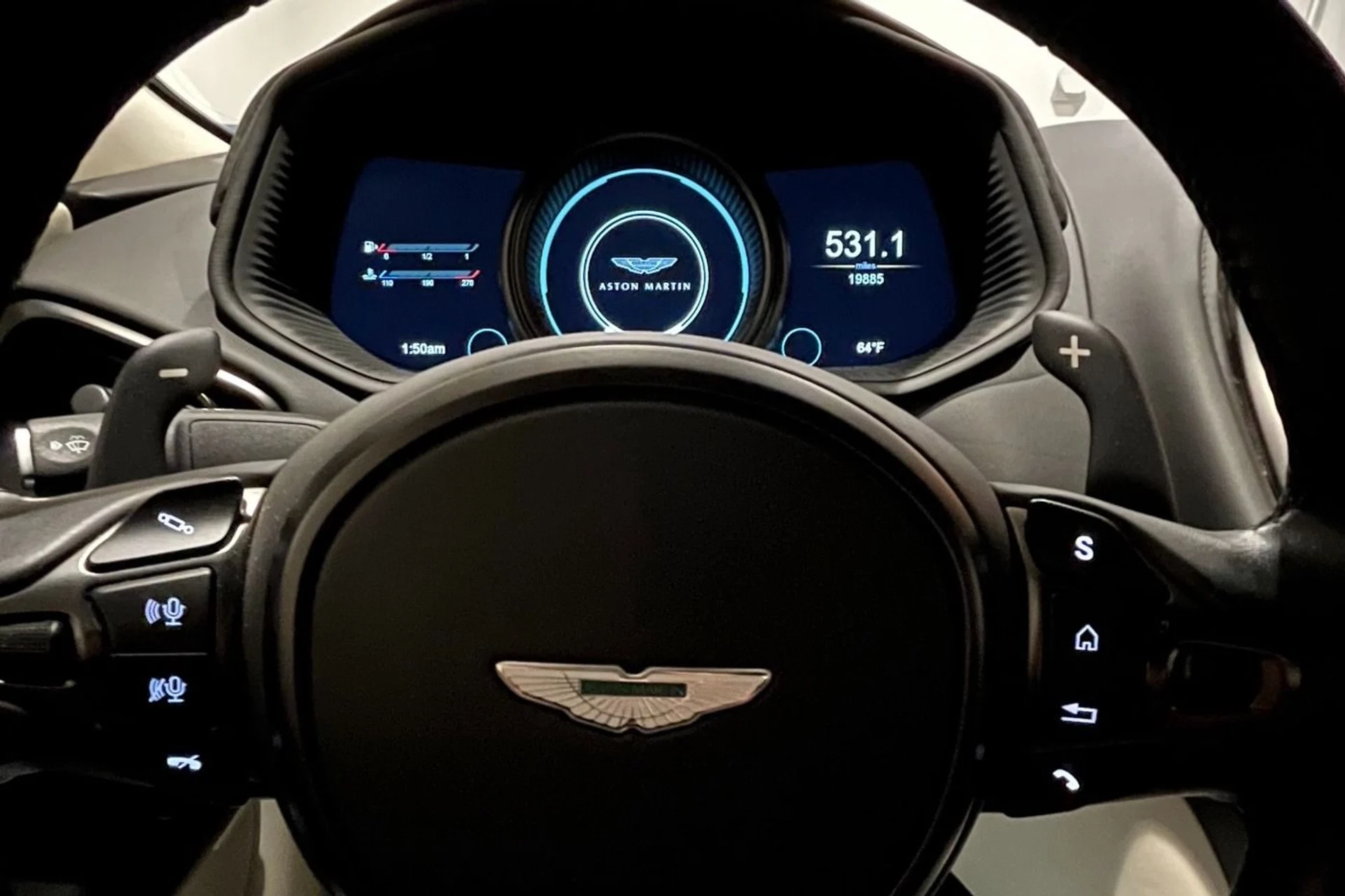 mph032_2317554340_Used_2018_Aston_Martin_DB_11_V8_1763143019_46e9ba5699