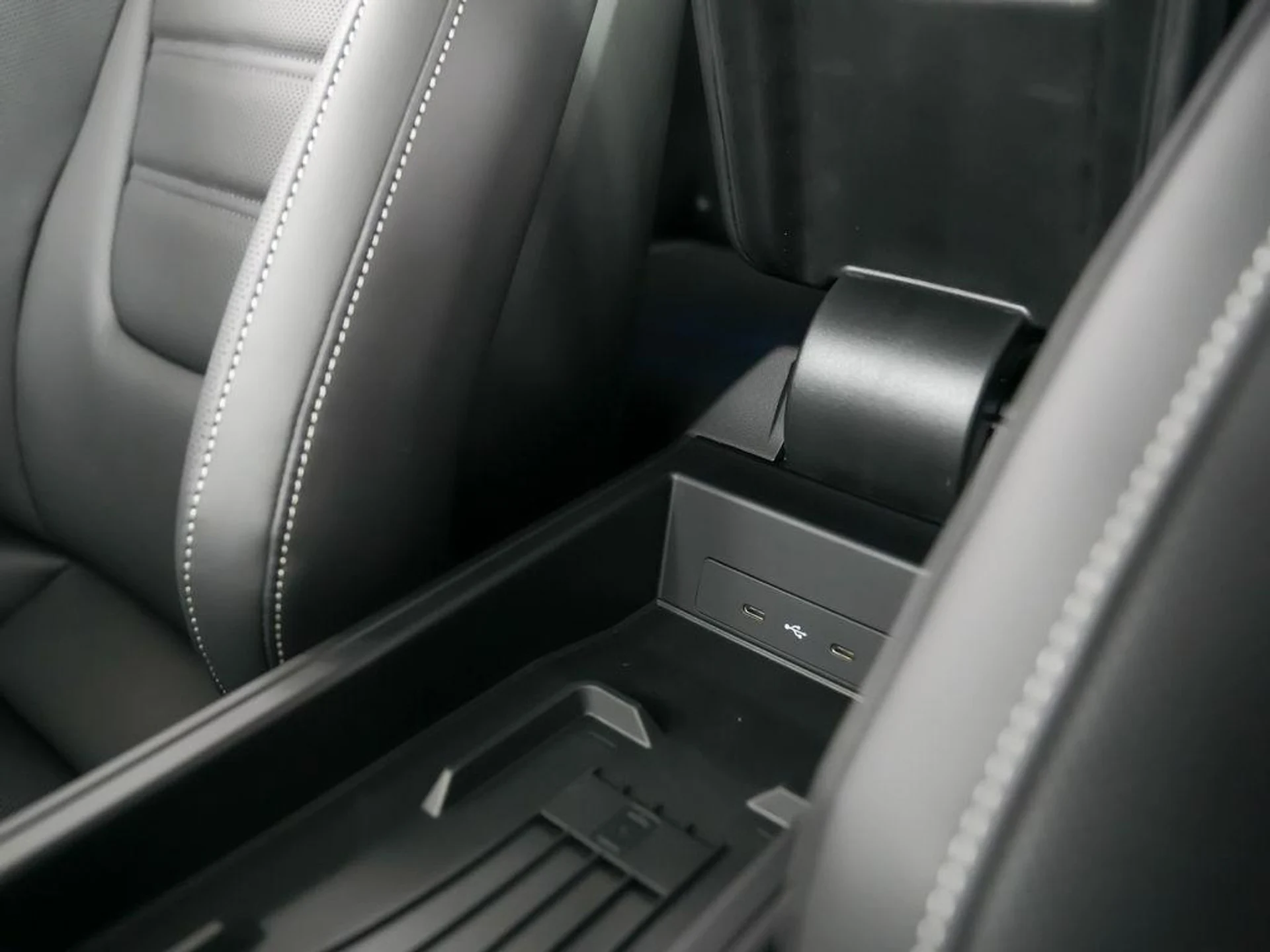 mph032_2321203453_0xf_Vr_j_N5j_S6_Gar_O6_S3e1a_B_Cd8_Y_c9e3a2be0b