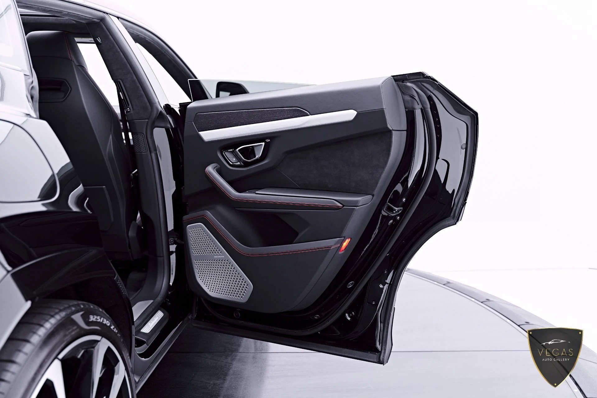mph032_23220516_Used_2022_Lamborghini_Urus_1782338944_f734719d24