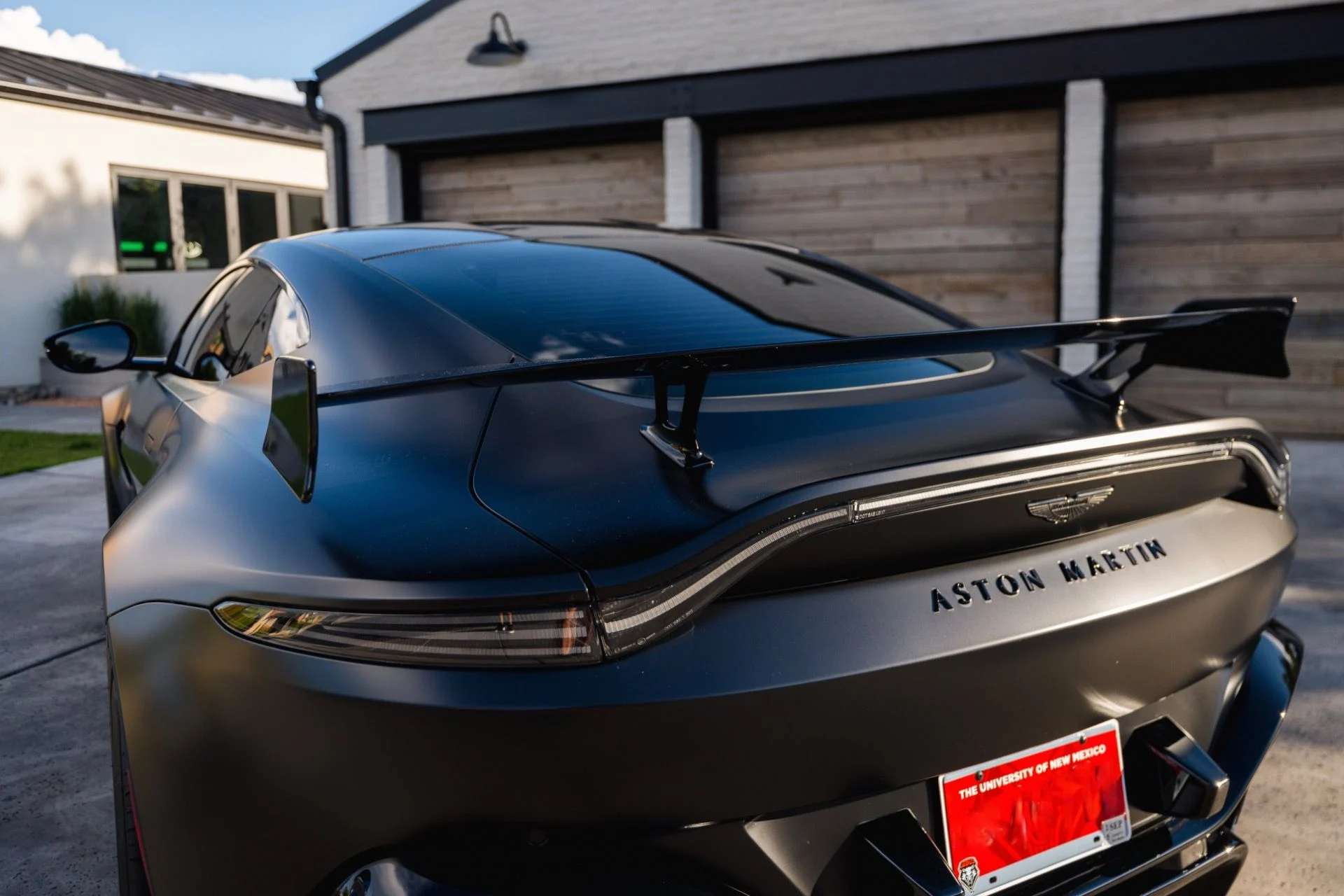 mph032_2322392698_Used_2023_Aston_Martin_Vantage_F1_Edition_1715792315_071d03aab1
