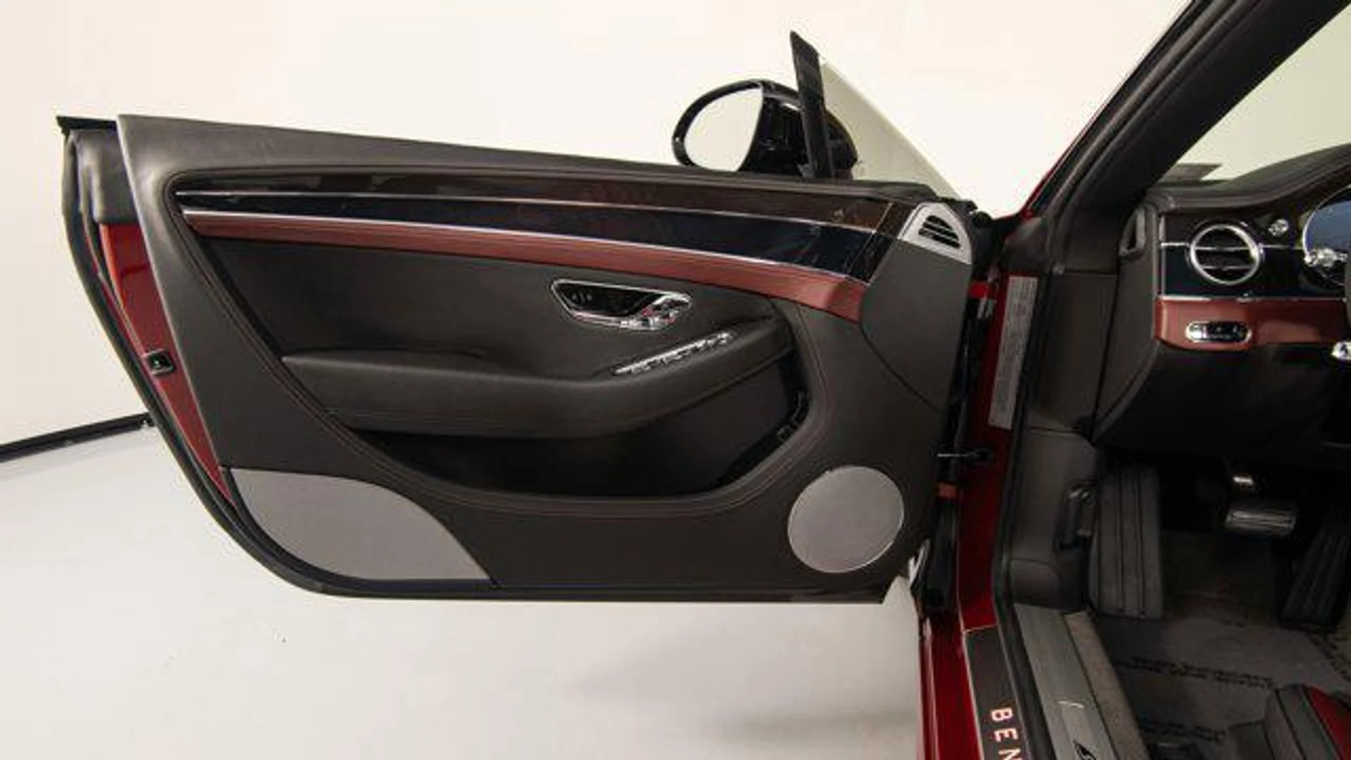 mph032_2324385235_u_Gr_T2uds2pj4c0_ZC_Gc_Tv_Pc0_Sr54_eae8e670f7