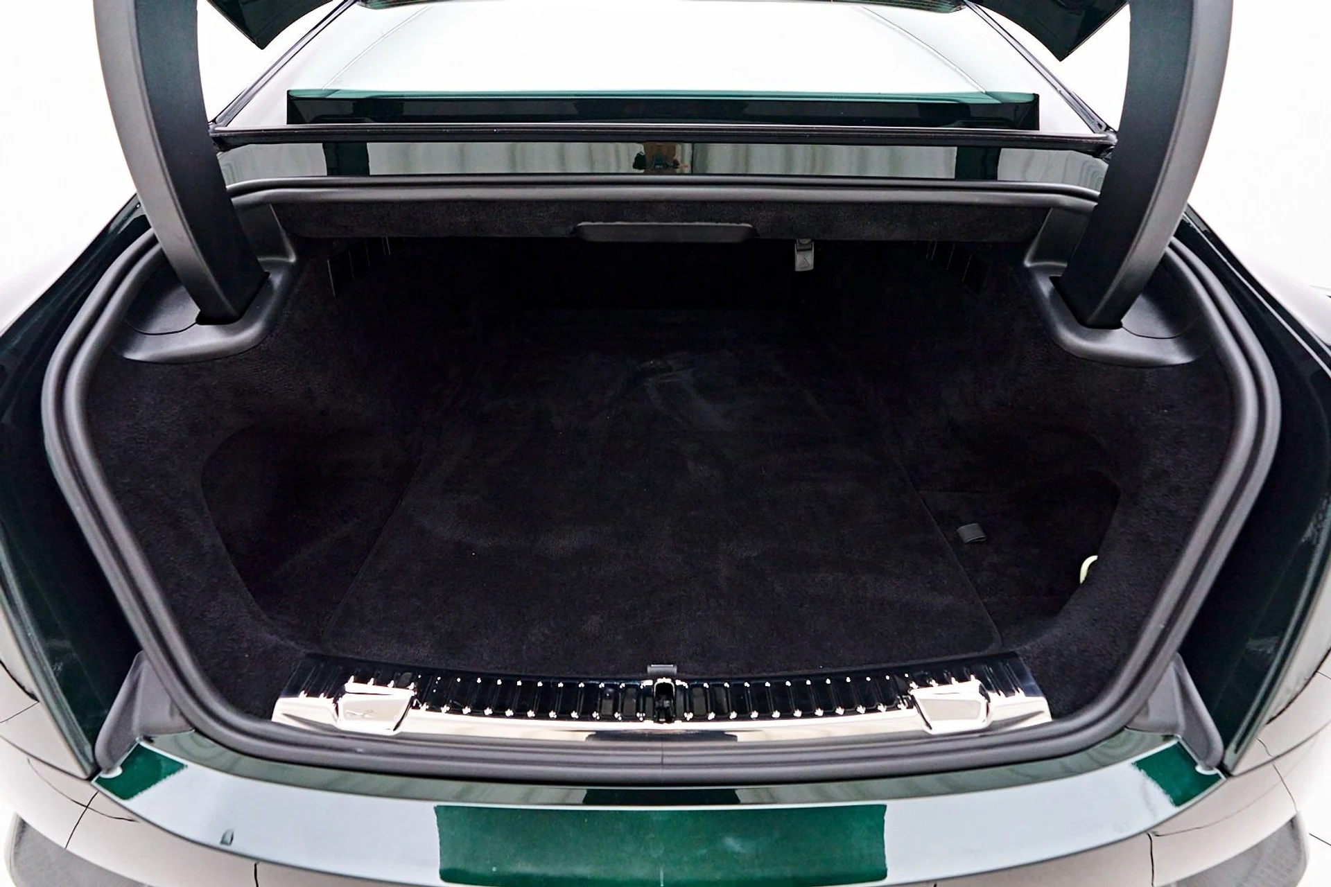 mph032_2324599832_Used_2024_Rolls_Royce_Spectre_1741399260_546536559c