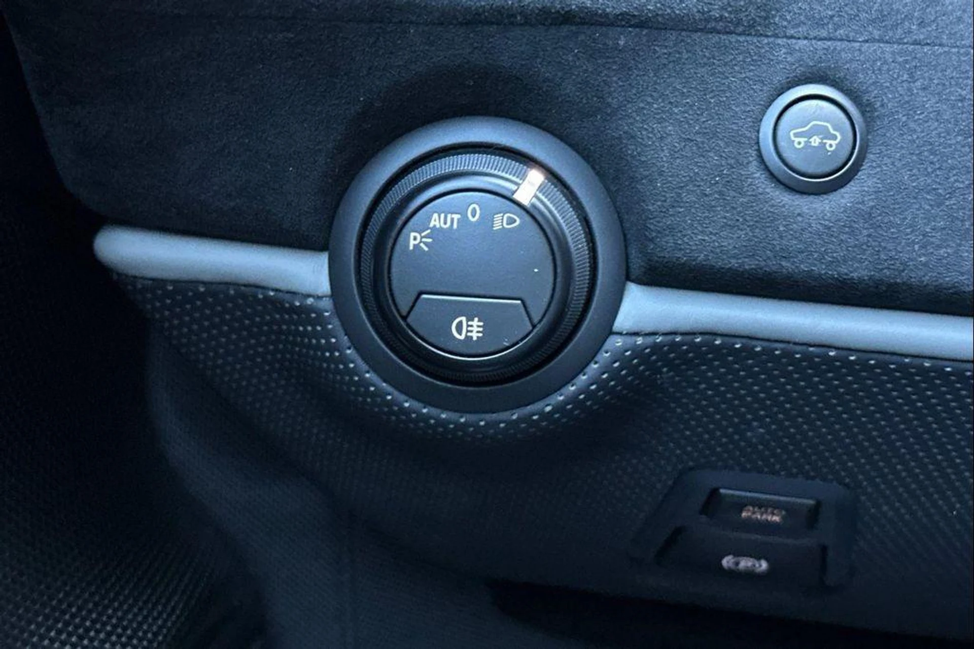 mph032_2327168804_42r_B1s0_T_Ph_Oj_K17u_Q07_CAIKC_Vi_E_c551b6d3dd