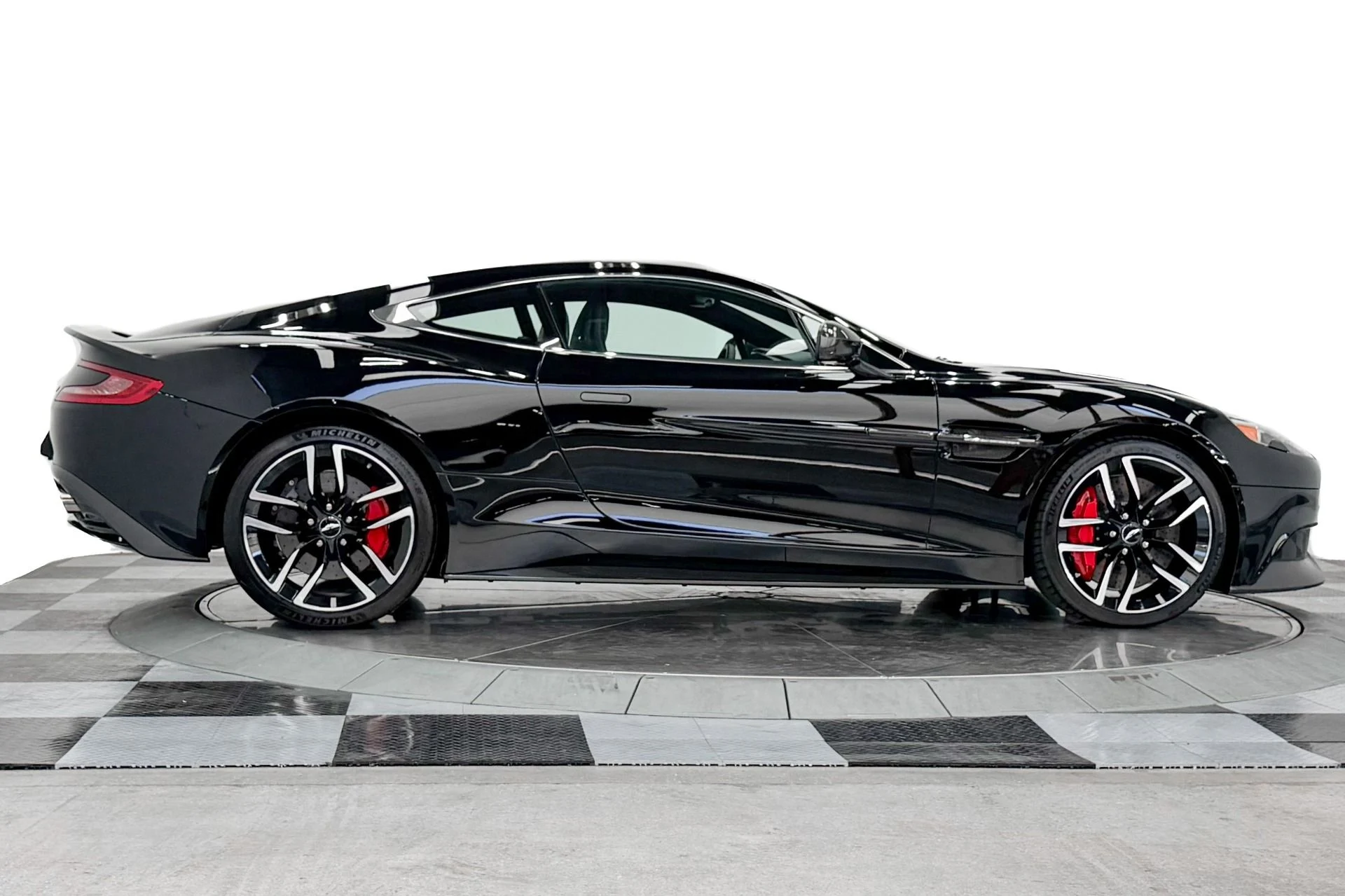 mph032_2331521737_Used_2016_Aston_Martin_Vanquish_V12_Power_Low_Miles_Hourglass_Quilting_1784928754_377652e2d1