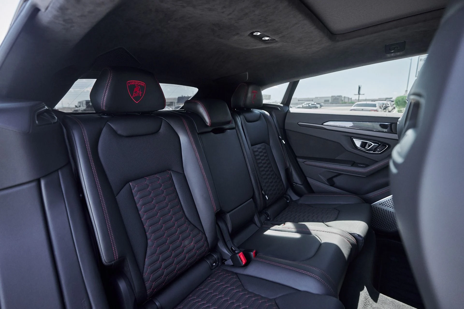 mph032_2333891598_Used_2021_Lamborghini_Urus_Base_1759523199_c9e65274a9