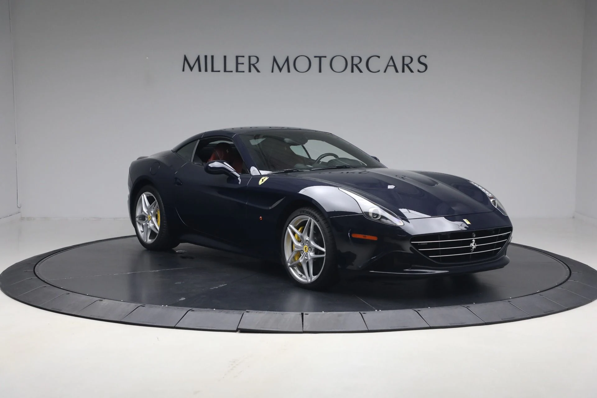 mph032_2339759241_Used_2016_Ferrari_California_T_1779313485_ea646914f0