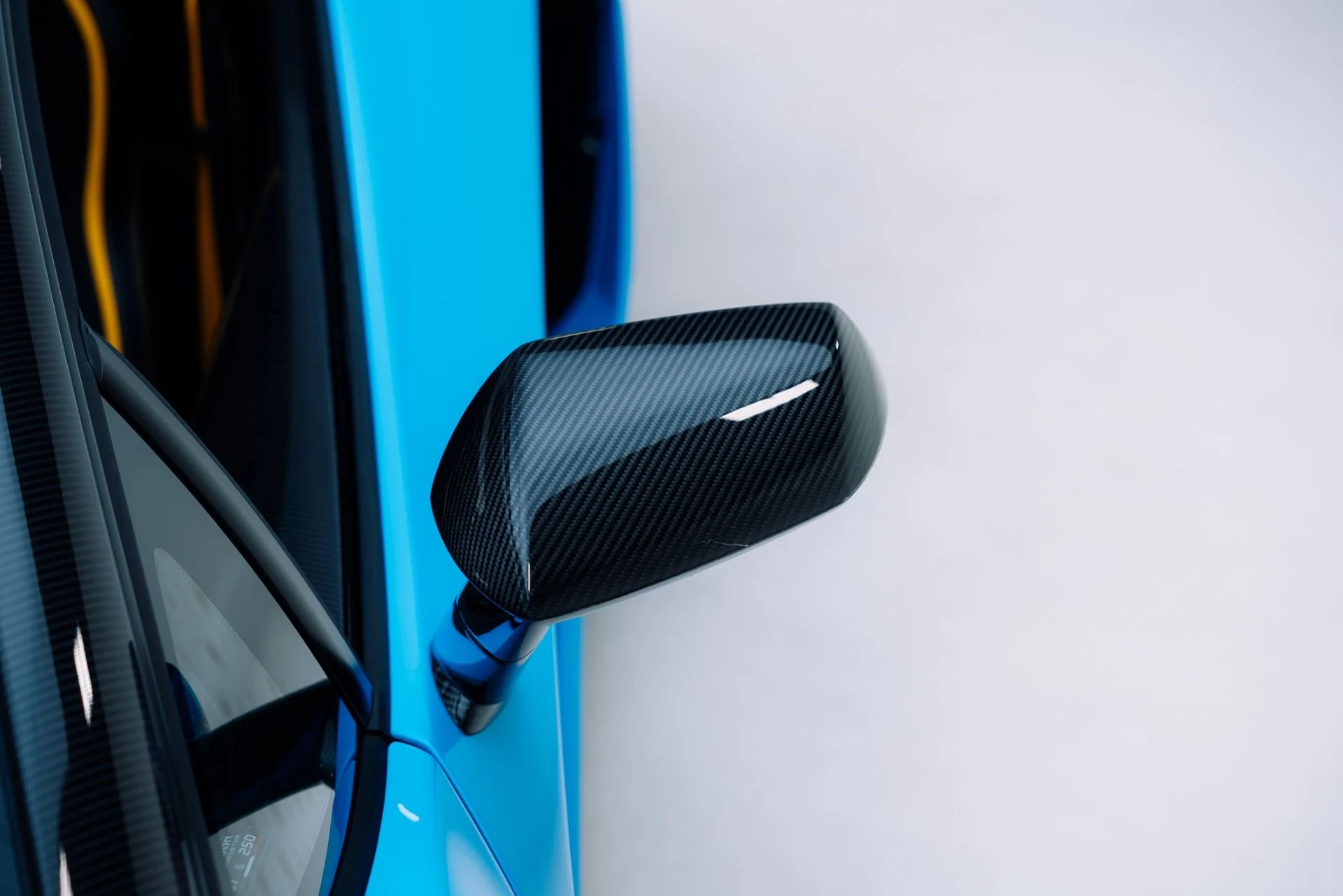 mph032_2342021319_Used_2022_Lamborghini_Aventador_LP_780_4_Ultimae_1767657027_1b3b737976