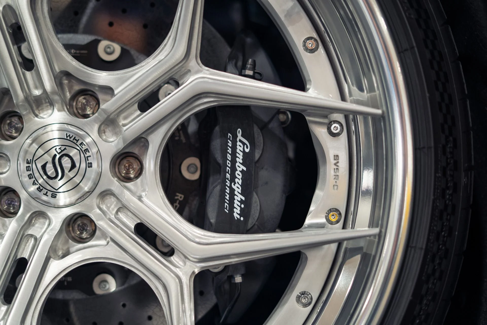 mph032_2344662904_Used_2026_Lamborghini_Temerario_Viola_Mithras_Ad_Personam_1783615399_1362330e9d