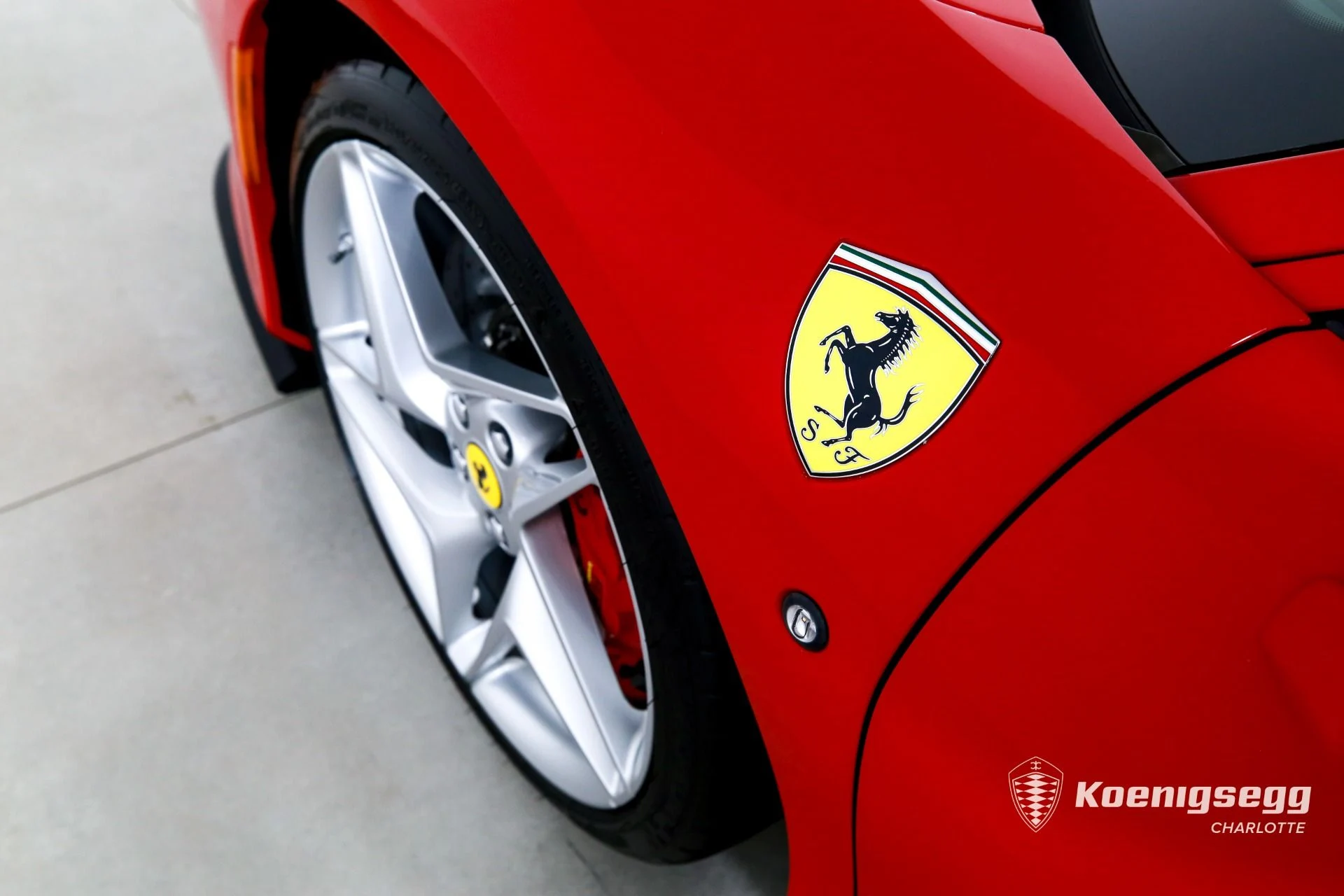mph032_2345575987_Used_2020_Ferrari_F8_Tributo_1782494994_bdcb8dd0be