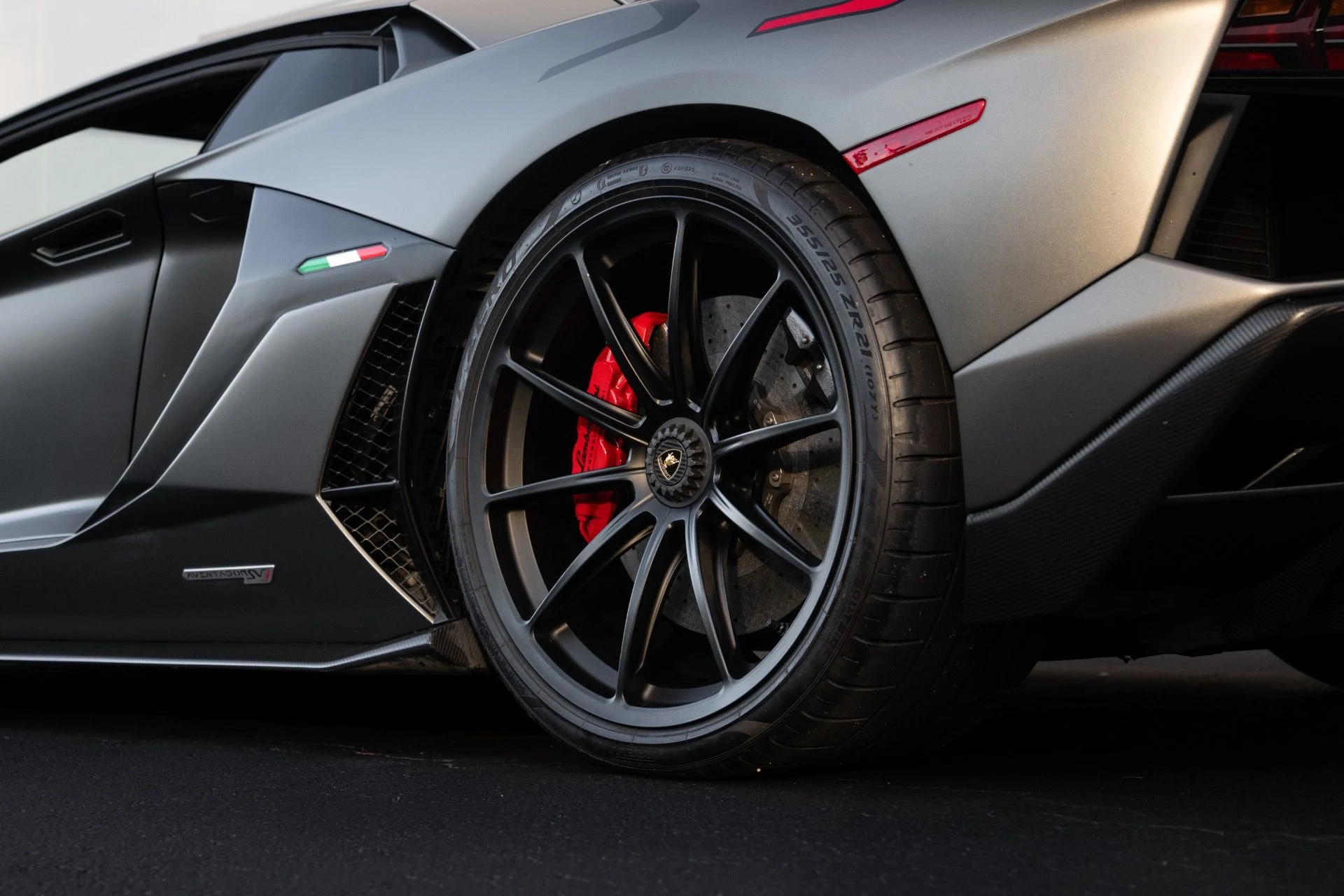 mph032_2349904359_Used_2019_Lamborghini_Aventador_LP_770_4_SVJ_1761096510_0c6136de28