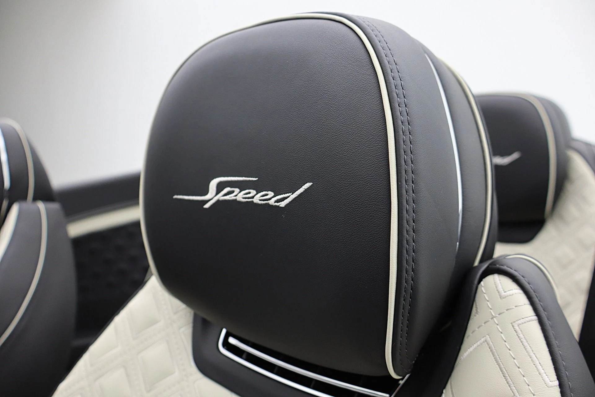 mph032_2350947093_Used_2022_Bentley_Continental_GTC_Speed_0bc5f1ad2a