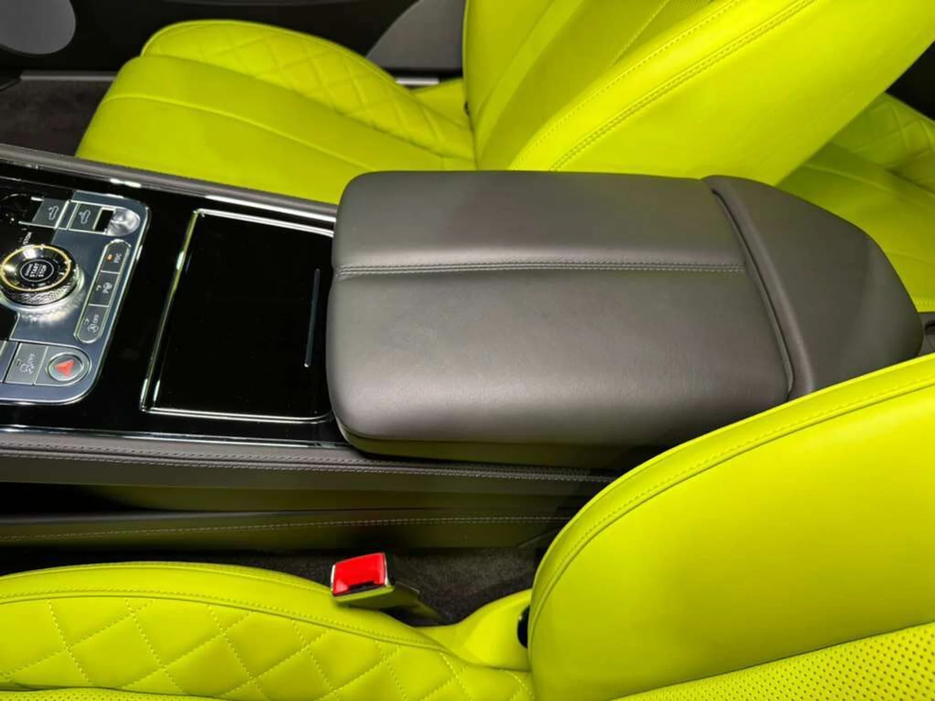 mph032_2352977751_d10ae3cb04a8becd6ce6a2f815b1e0c0_a33414956b